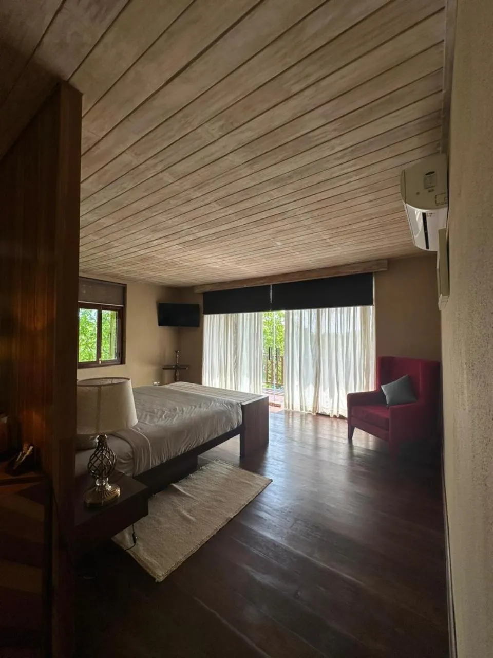 Photo of the whole room, Bed in NIKARA Luxury Beach House