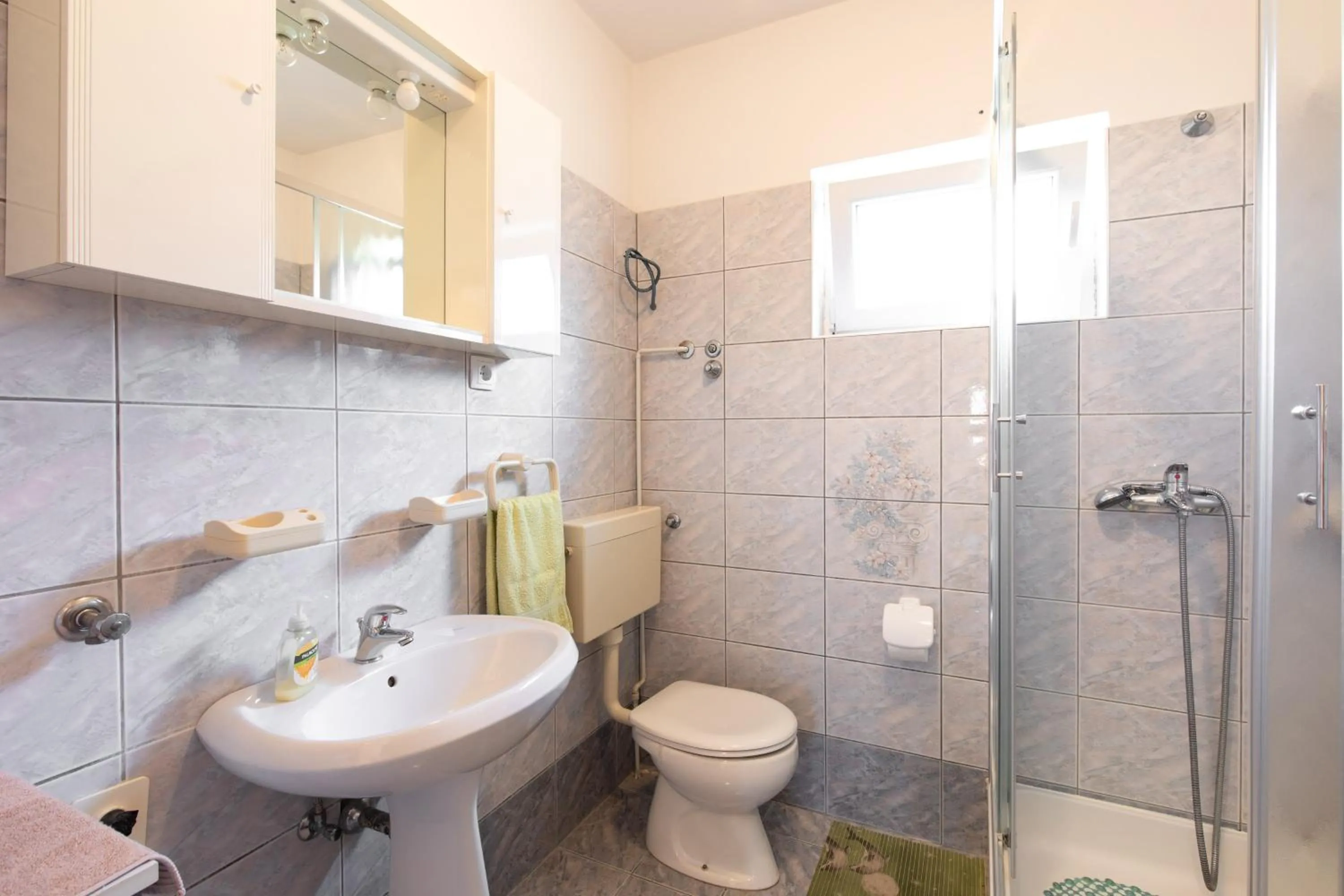 2-Bedroom Krk Apartment - Near Krk Beaches & Town!
