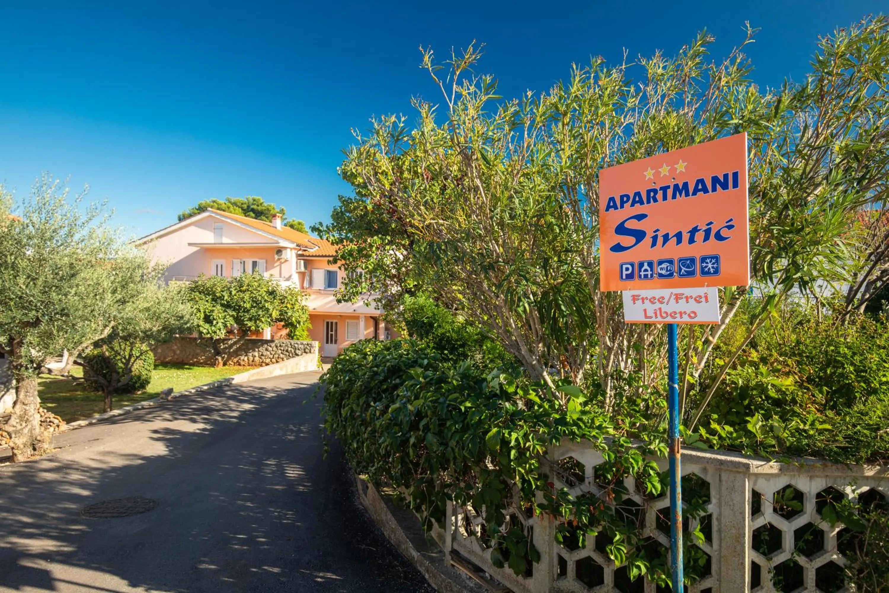 2-Bedroom Krk Apartment - Near Krk Beaches & Town!