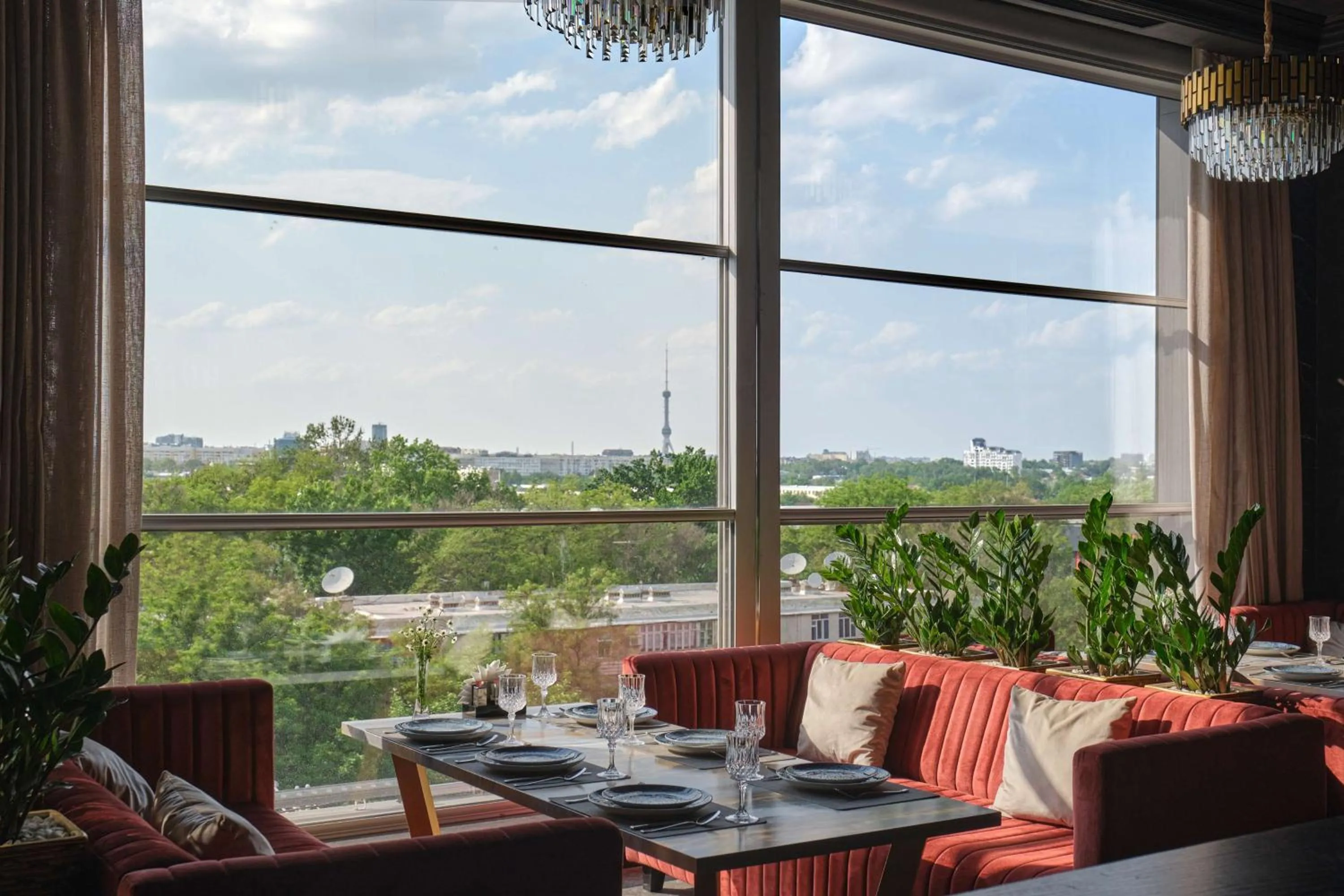 Restaurant/places to eat in Panarams Tashkent Hotel, a member of Radisson Individuals