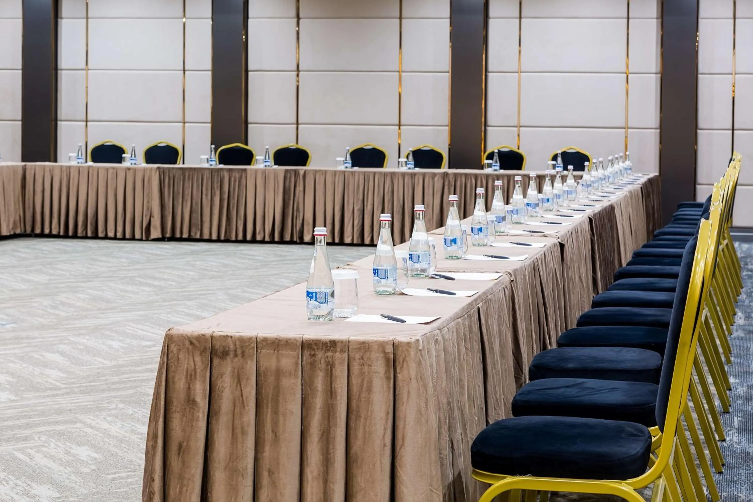 Meeting/conference room in Panarams Tashkent Hotel, a member of Radisson Individuals