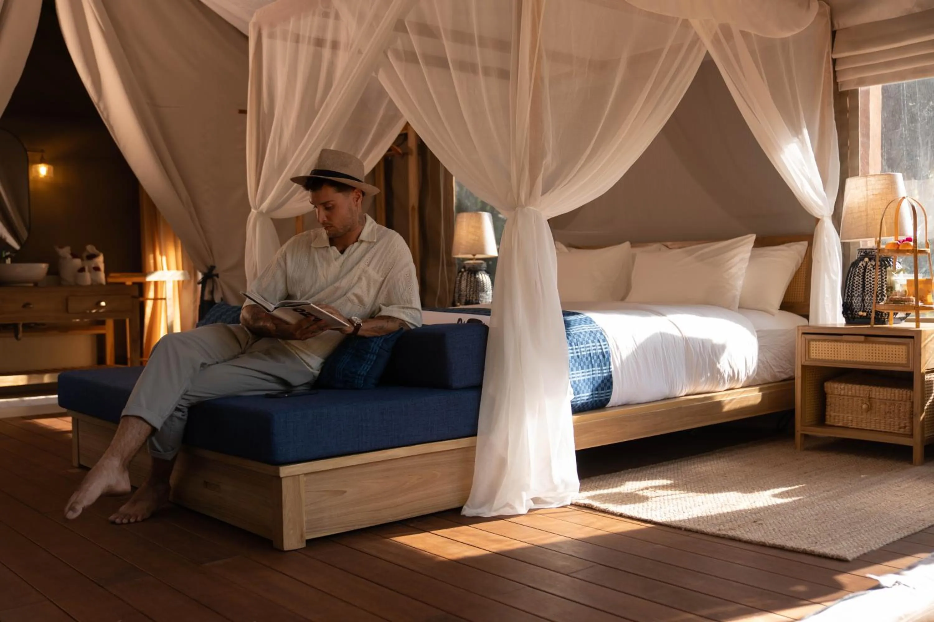 Bed in Visama Explorer Nan