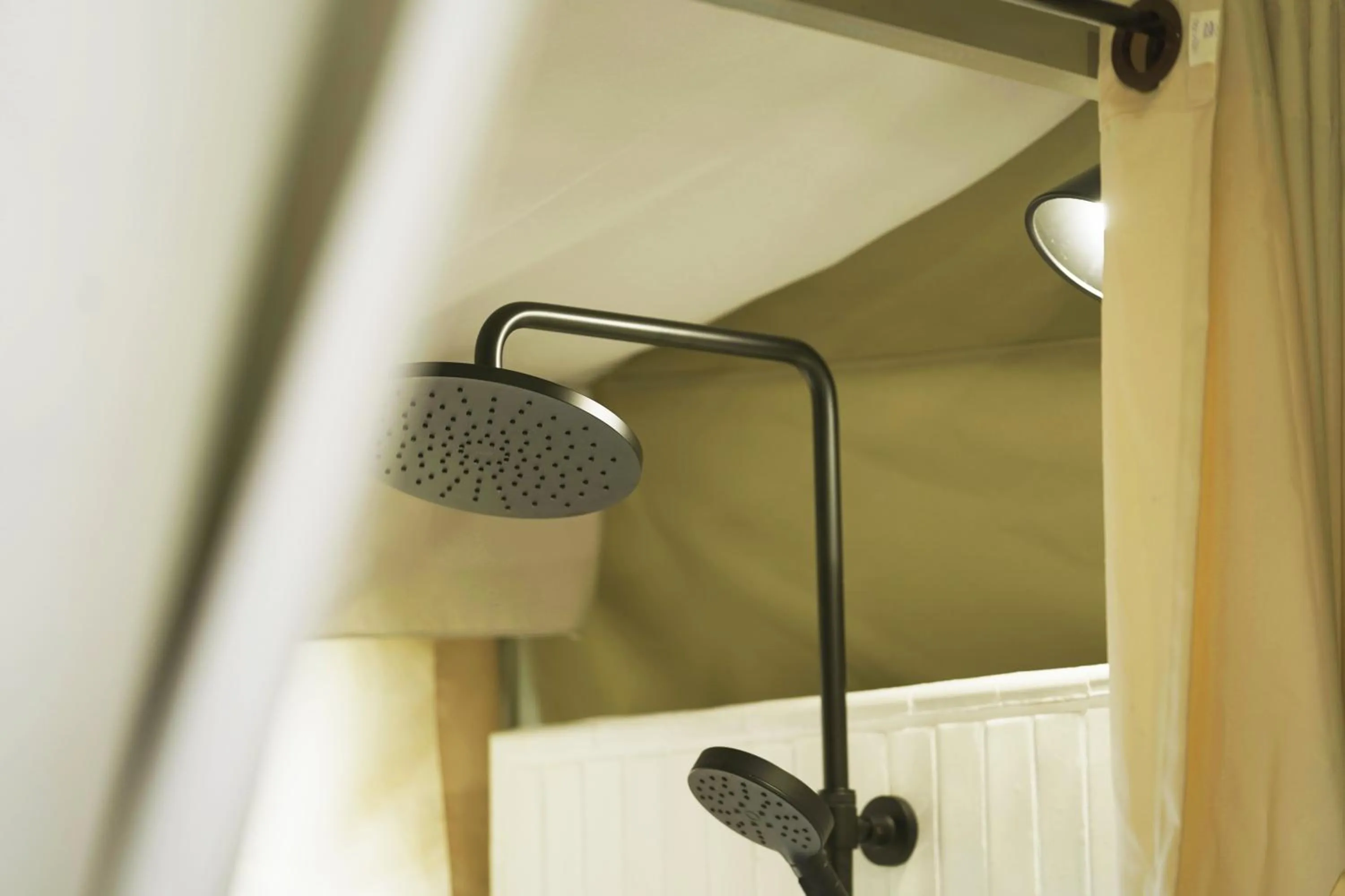 Shower in Visama Explorer Nan