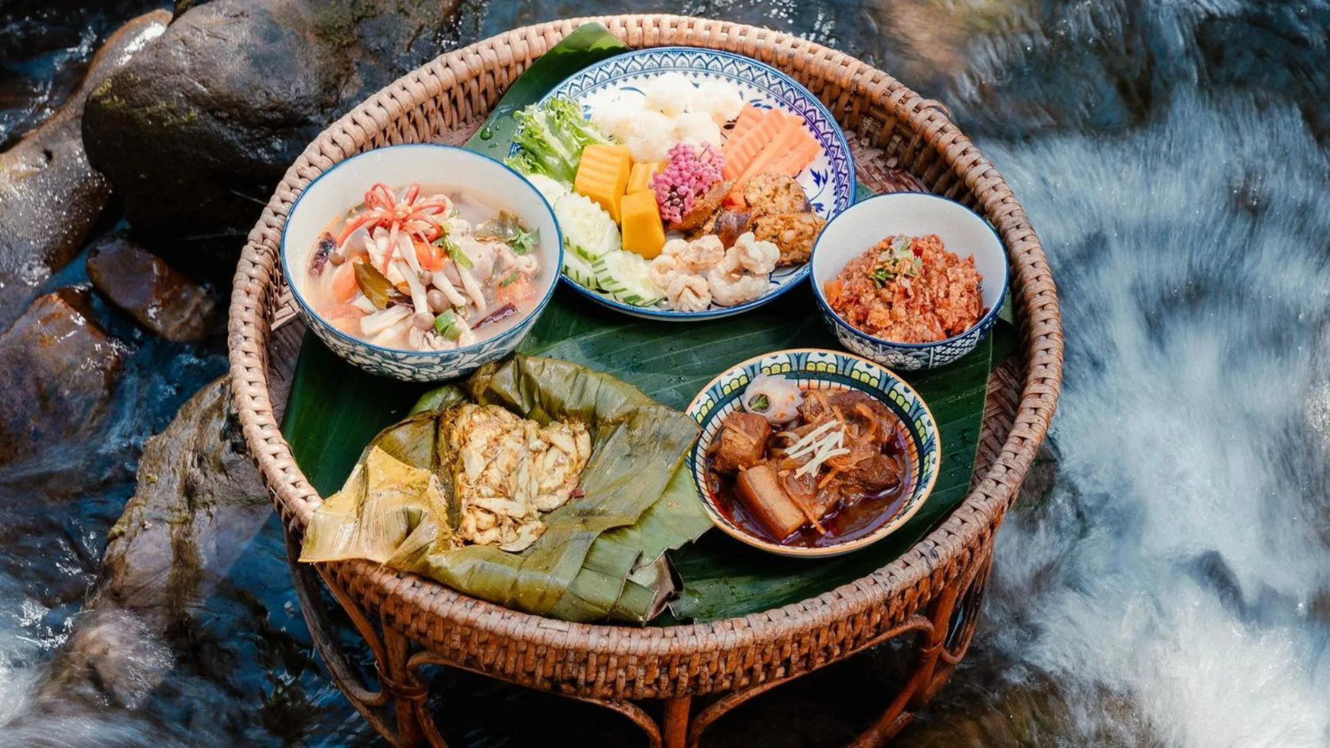 Food close-up in Visama Explorer Nan