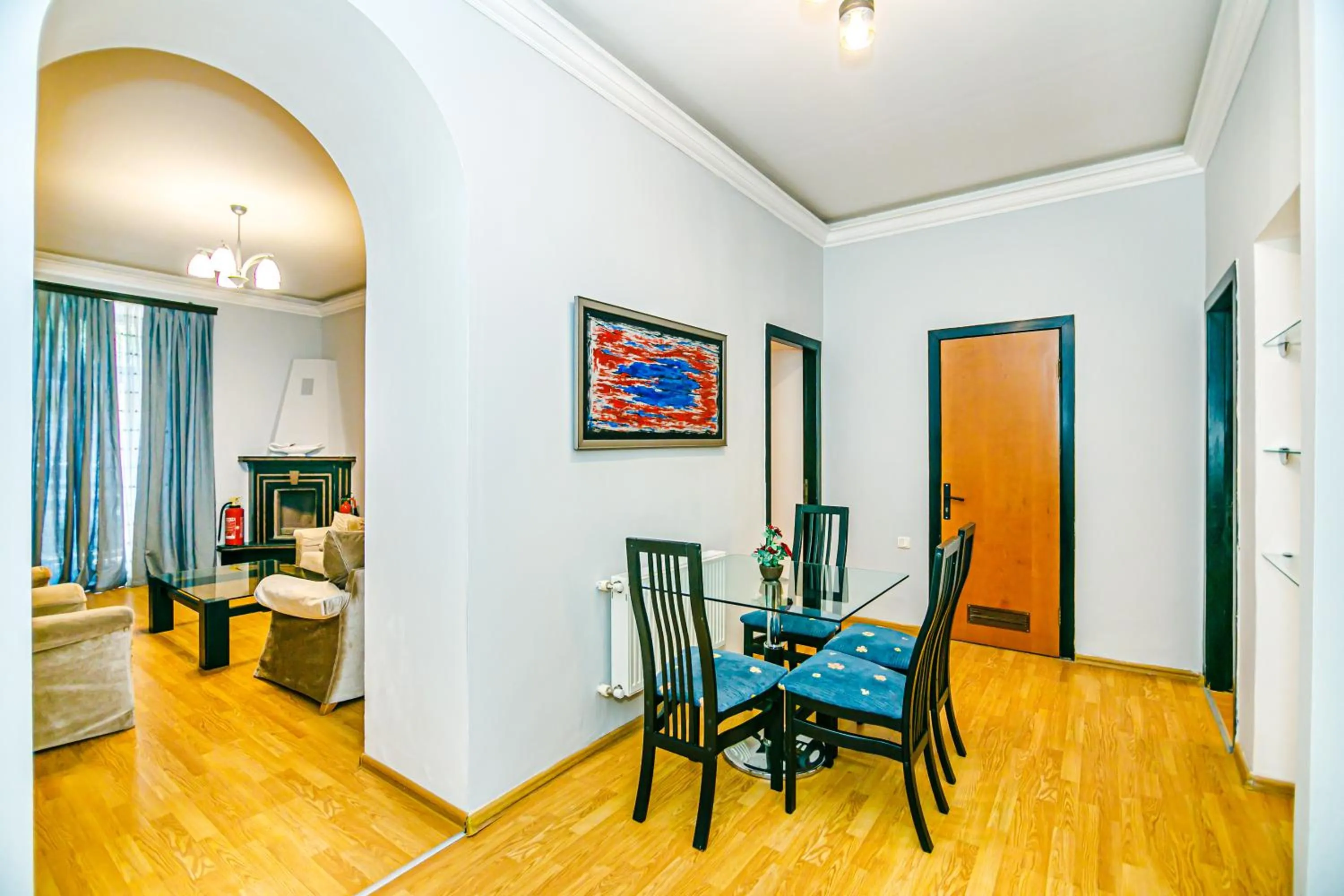 Library in Azneft Garden Apartment