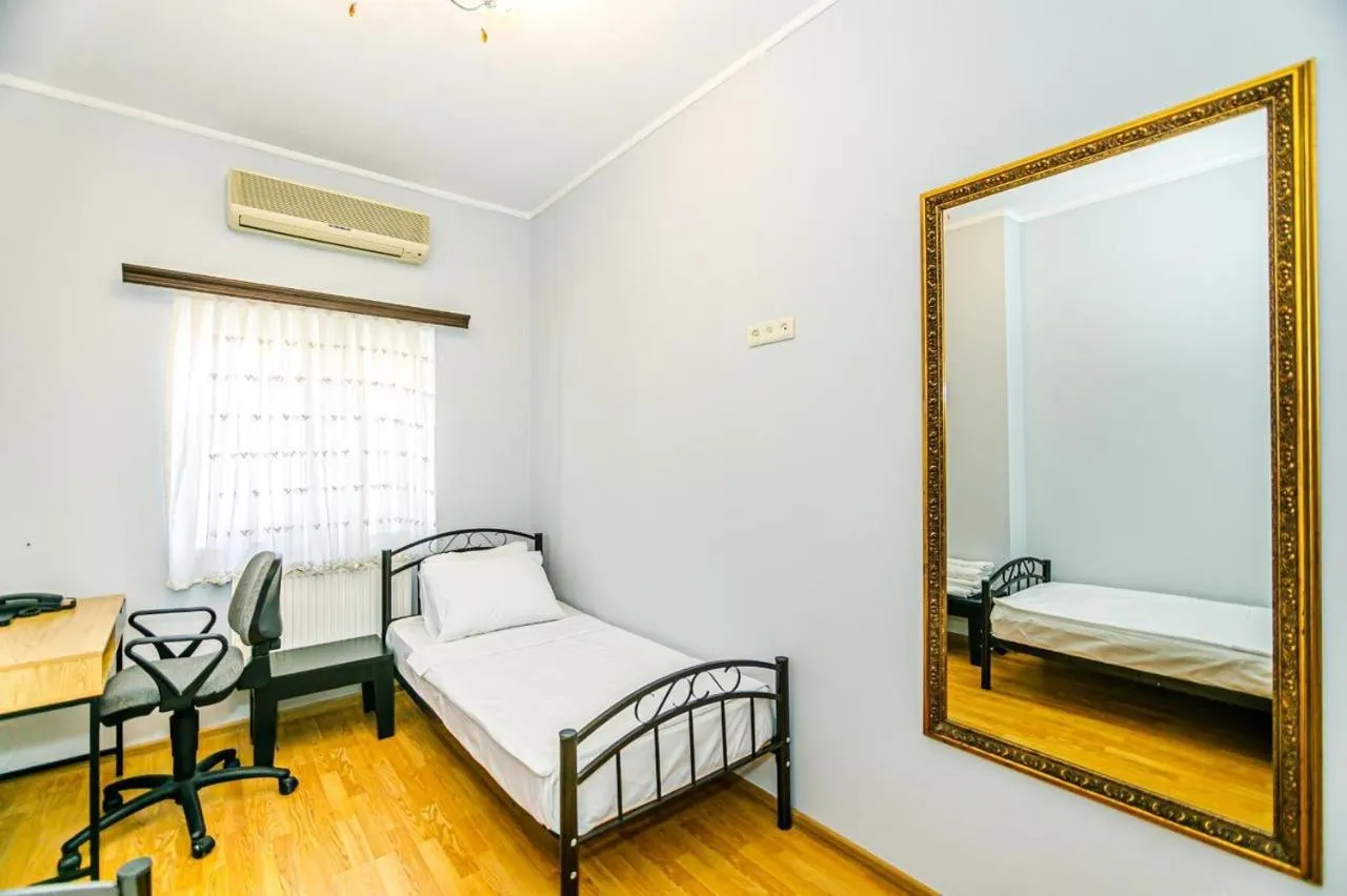 Bed in Azneft Garden Apartment