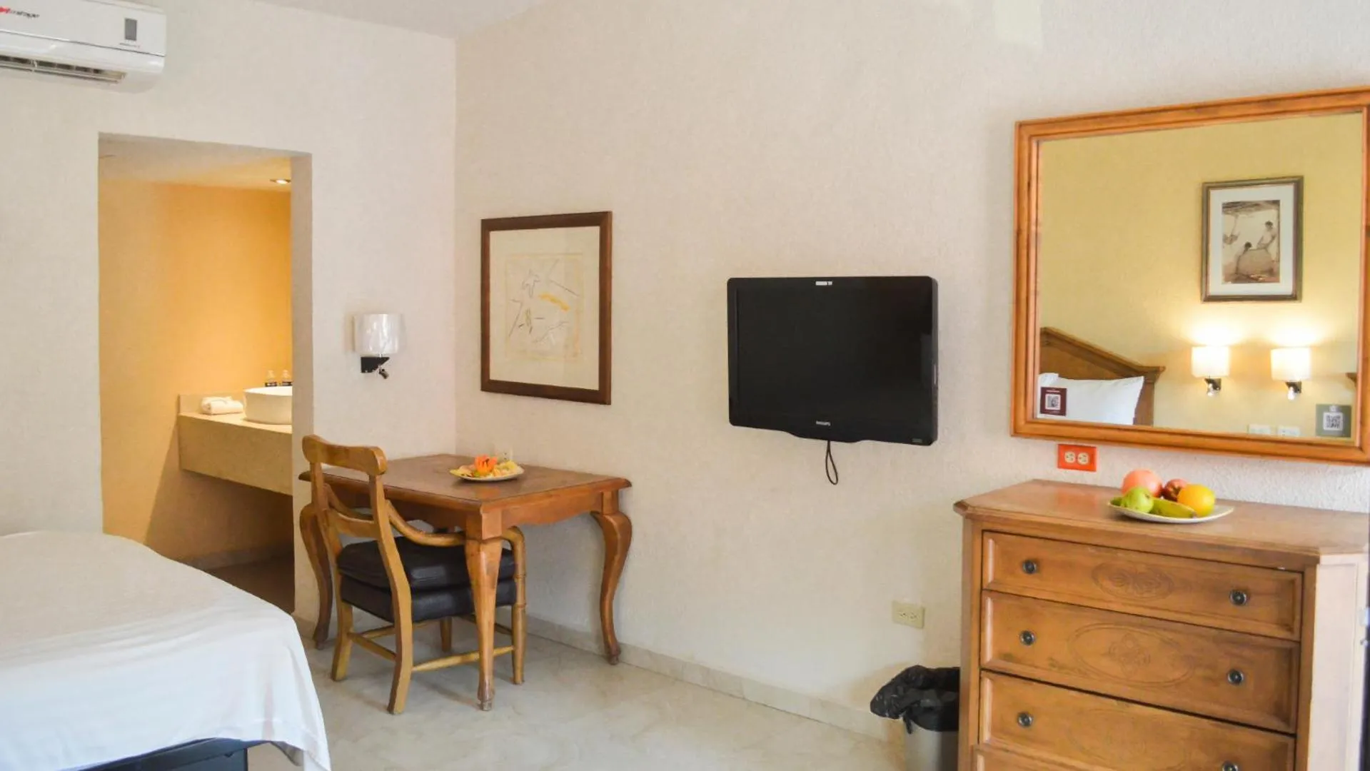 TV and multimedia, Bed in Hotel Armida Guaymas