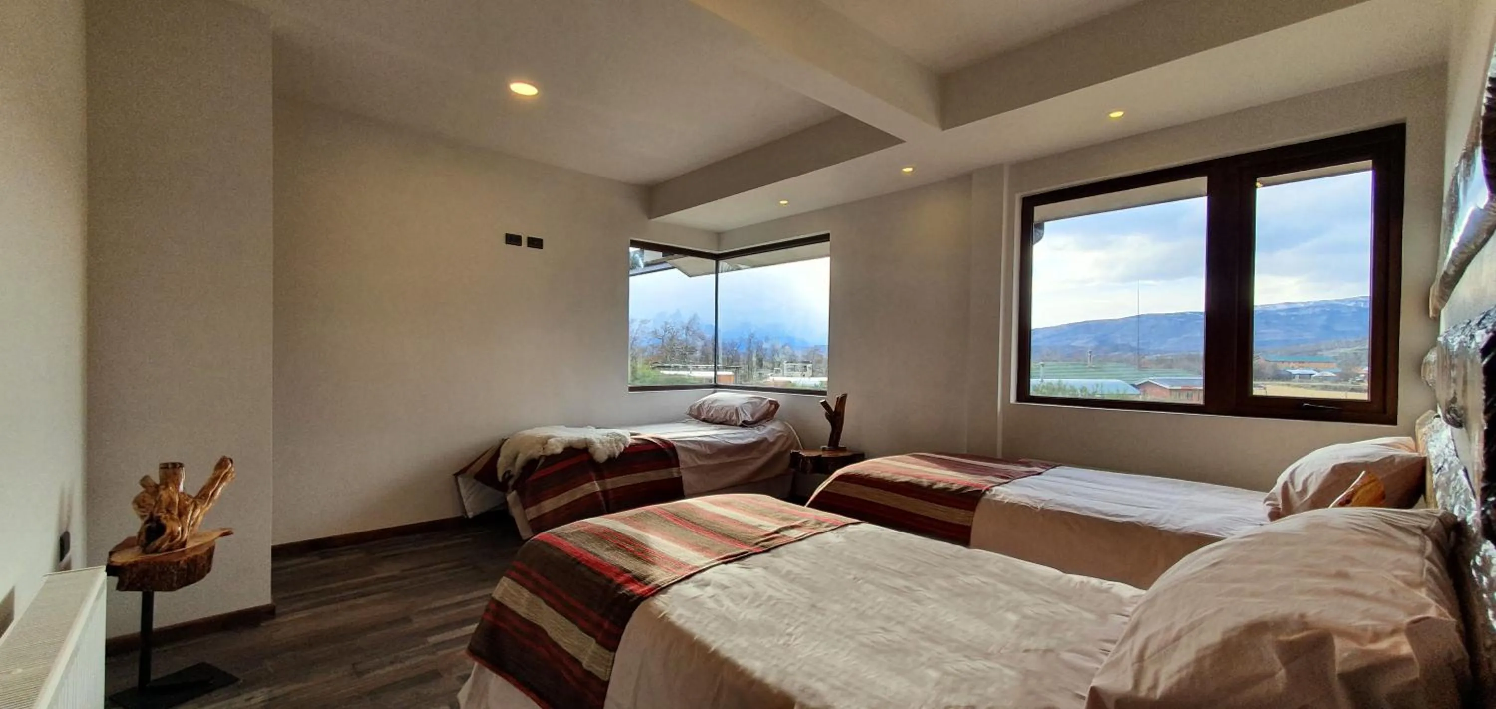 Photo of the whole room, Bed in Morrena Lodge