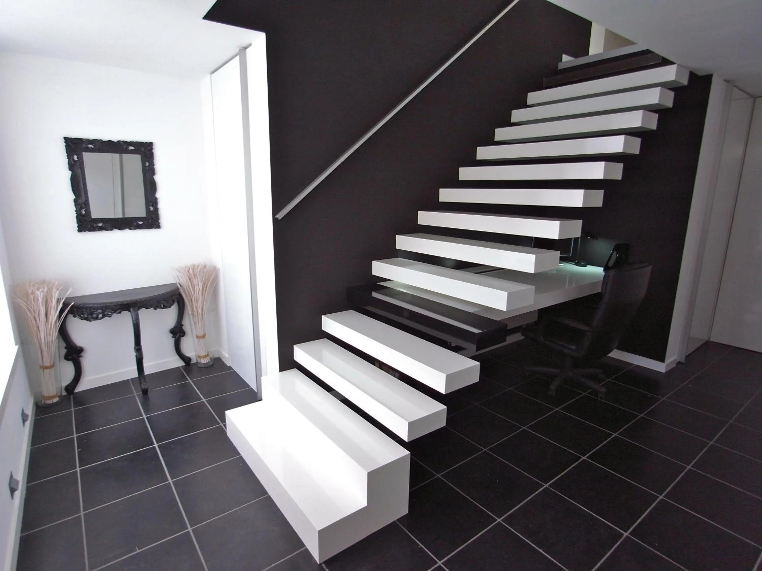 Decorative detail in B&B Bianero