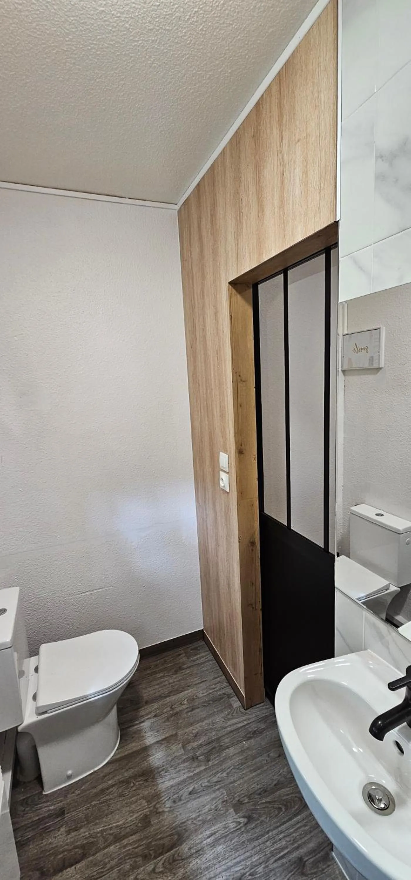 Toilet in Class'eco Charleroi