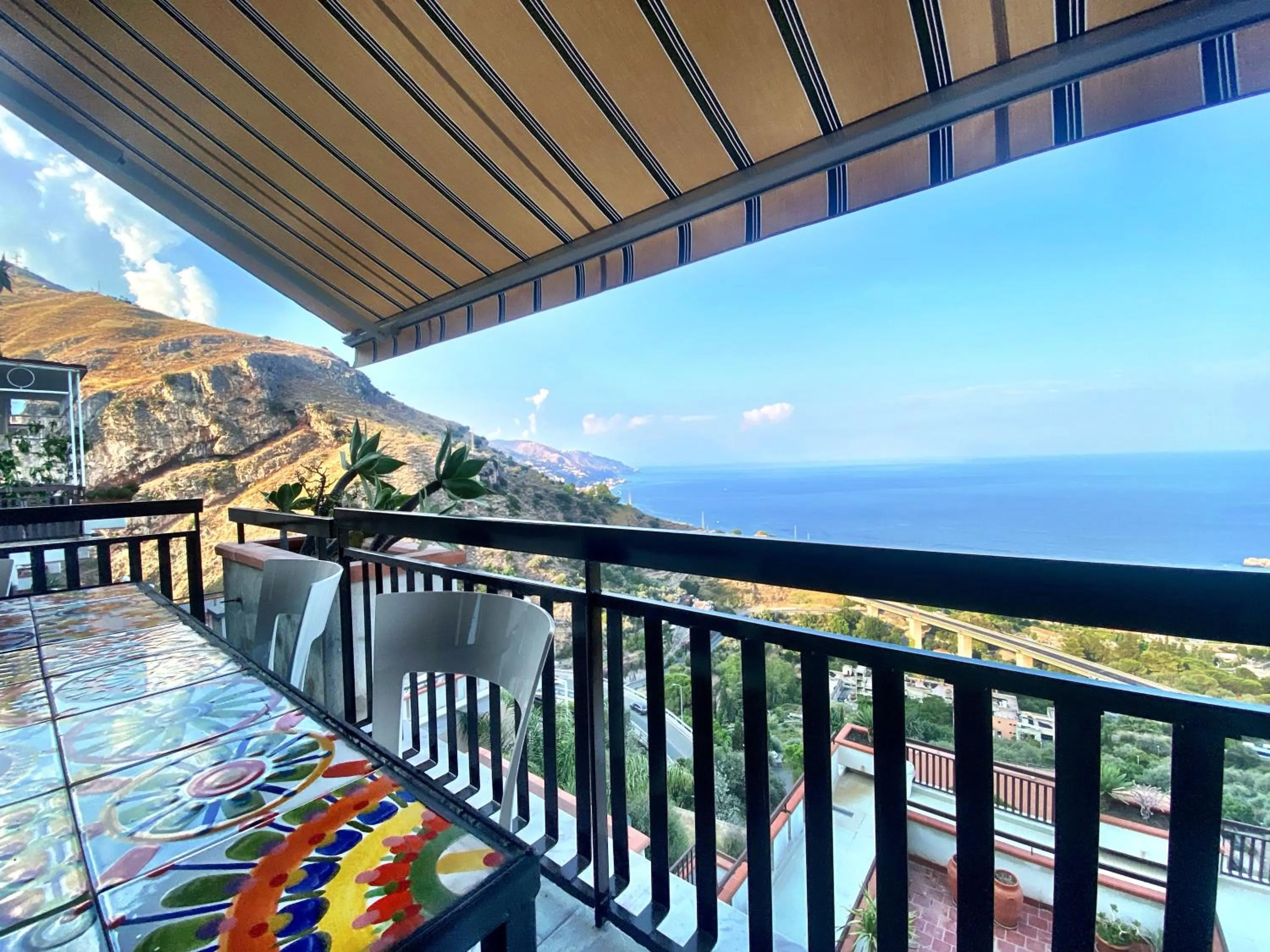 Patio in Blue Marine Taormina