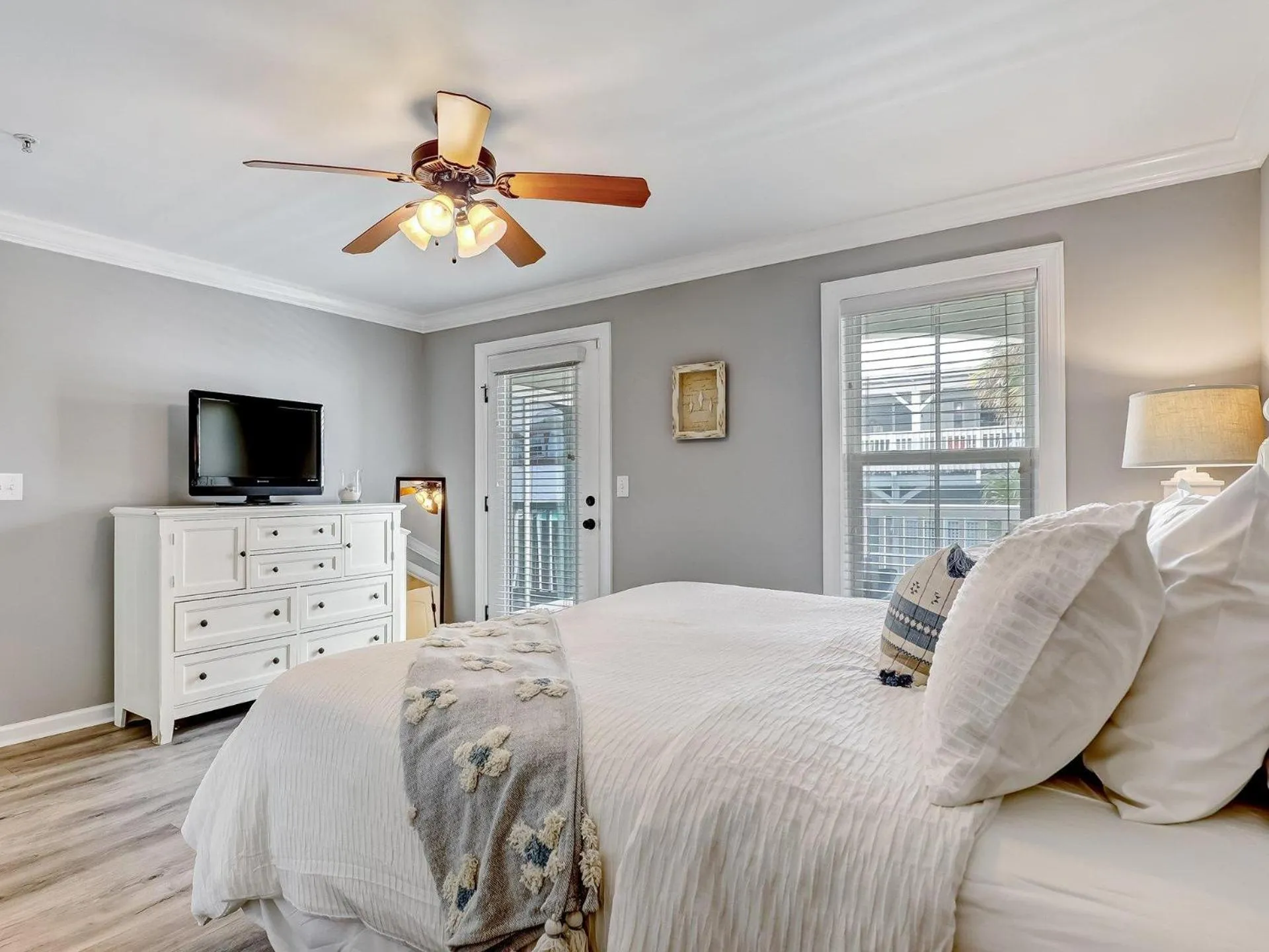 Bed in Pelican's Landing 103