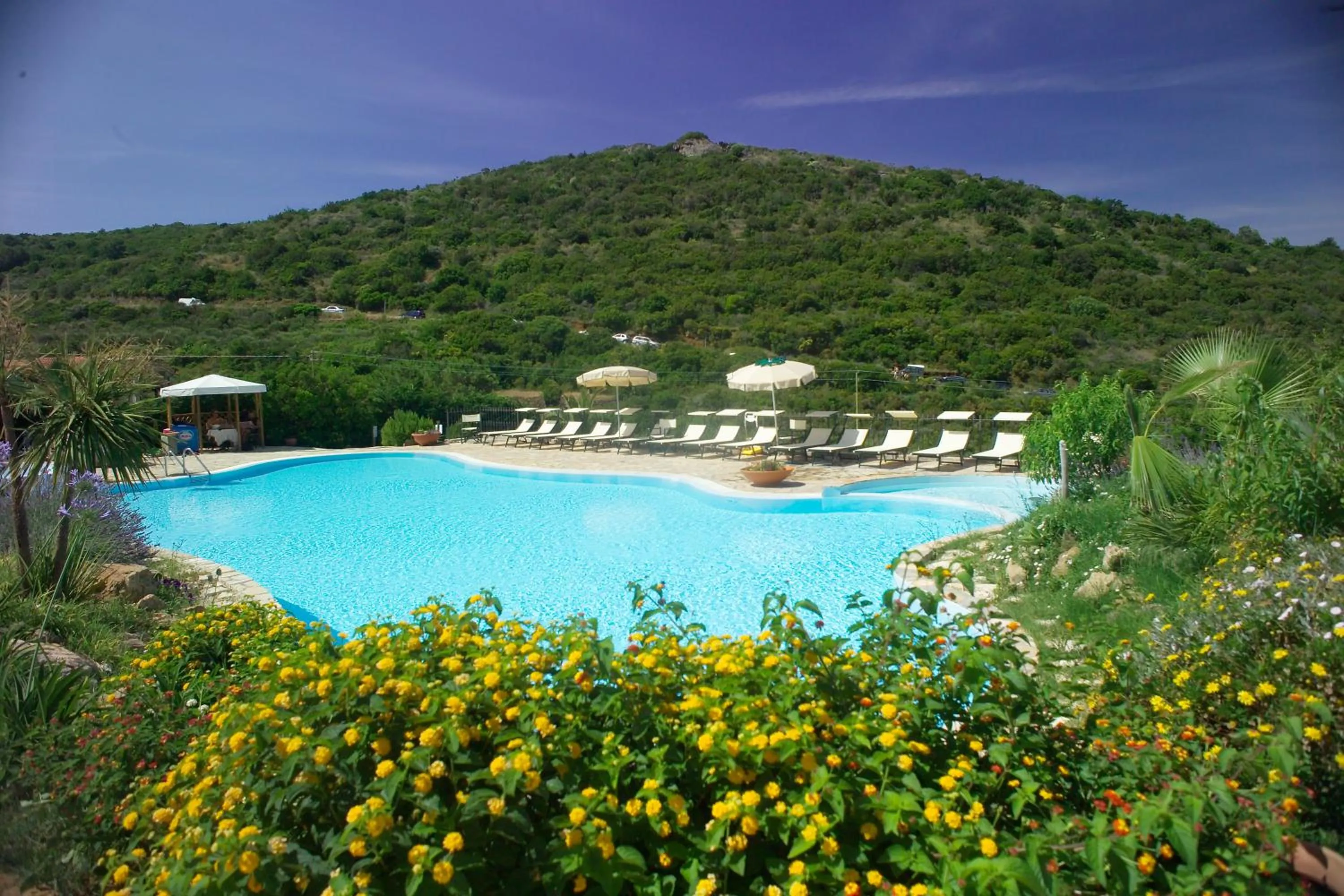 Spring in Residential Hotel Villaggio Innamorata