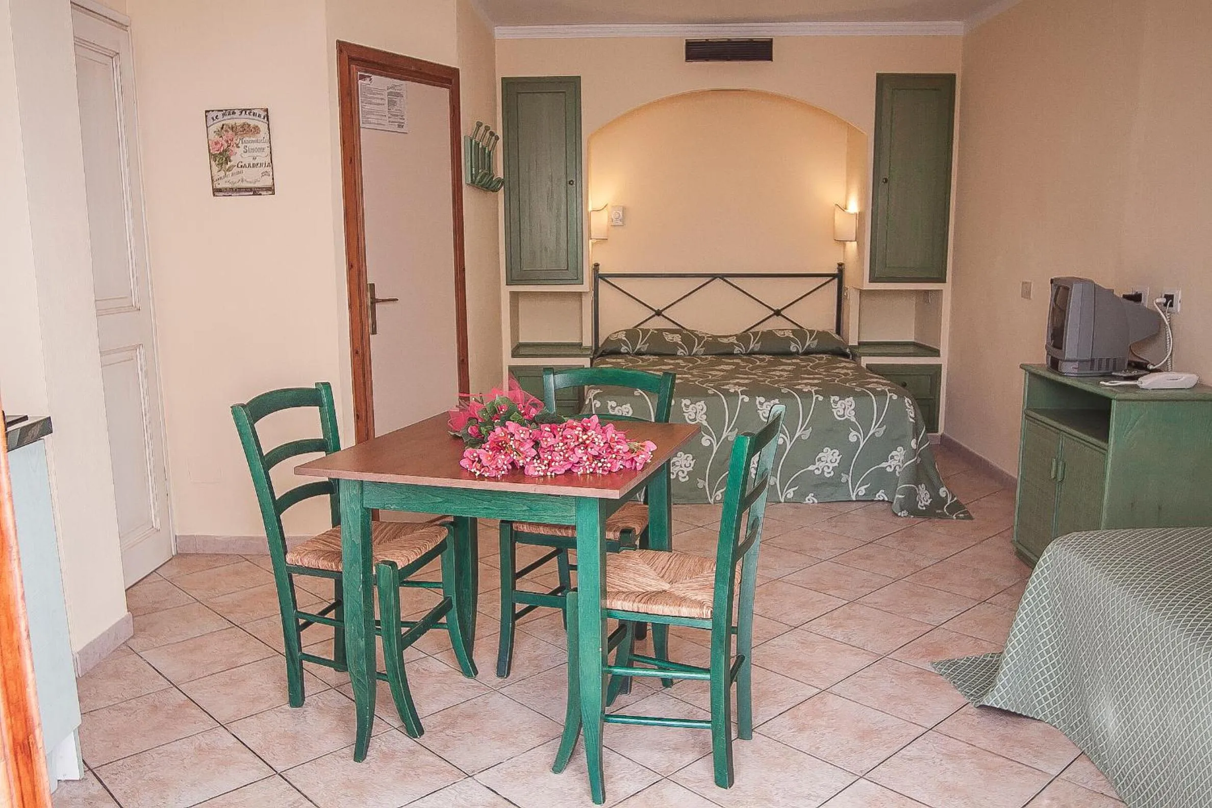 TV and multimedia in Residential Hotel Villaggio Innamorata