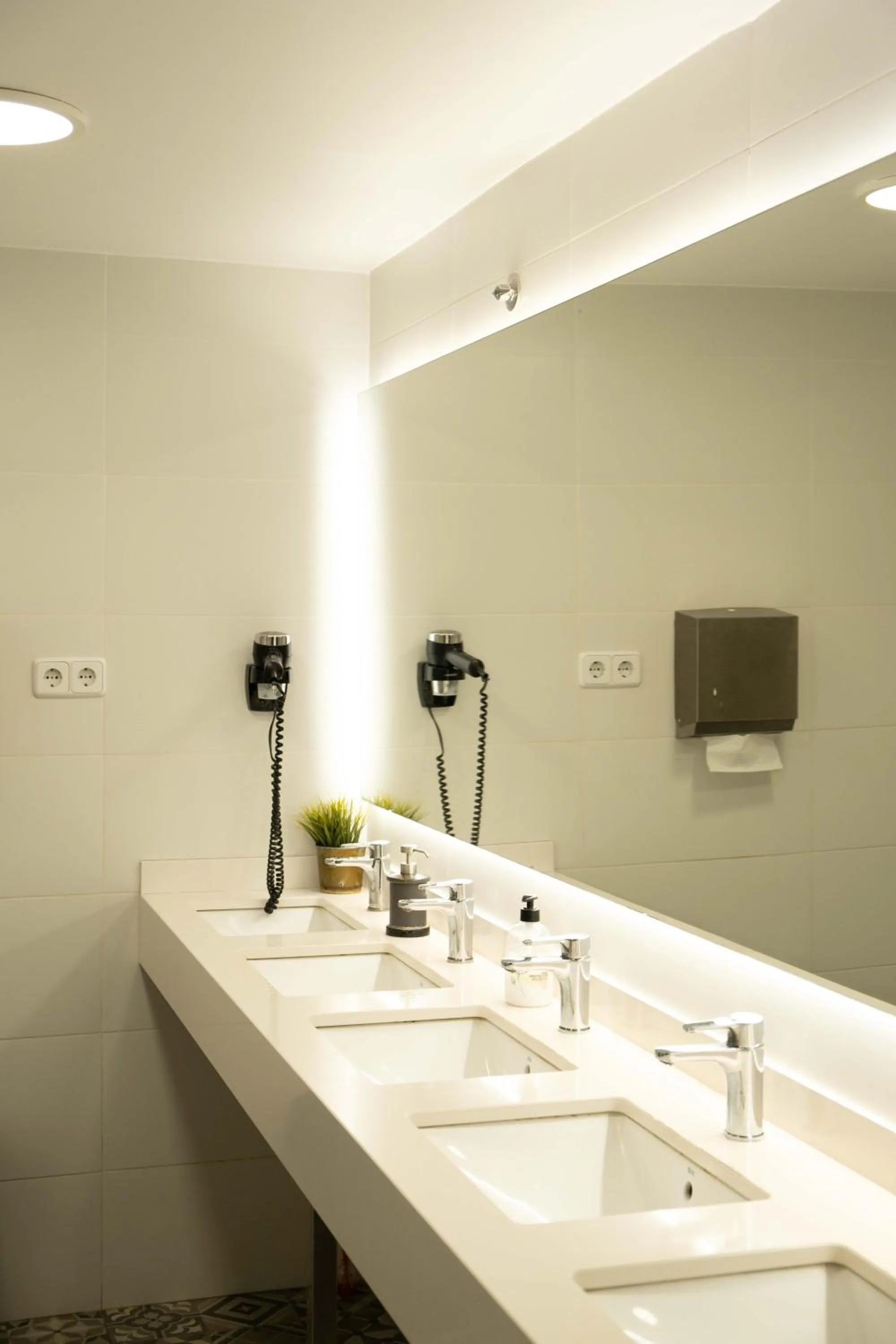 Bathroom in 360 Hostel Borne