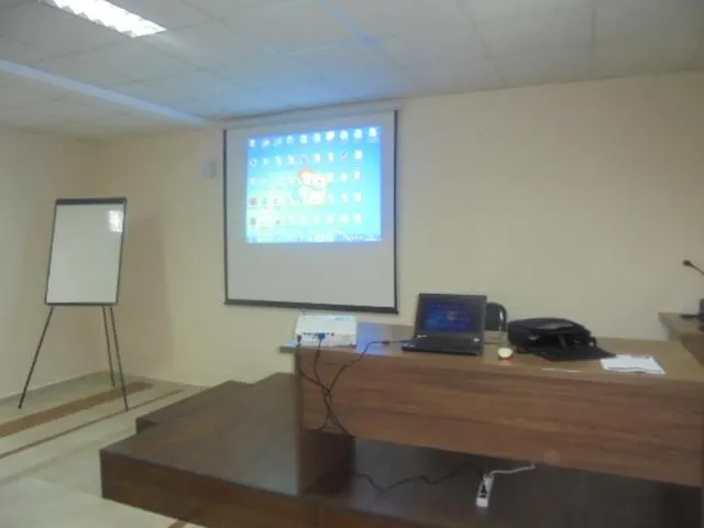 Day in Winslow Infinity Aparthotel