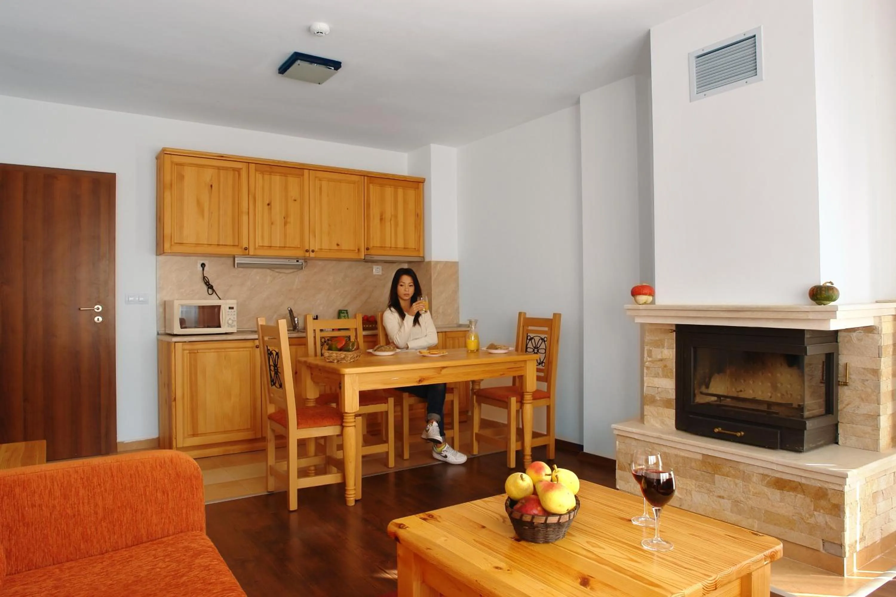 Dining area in Winslow Infinity Aparthotel