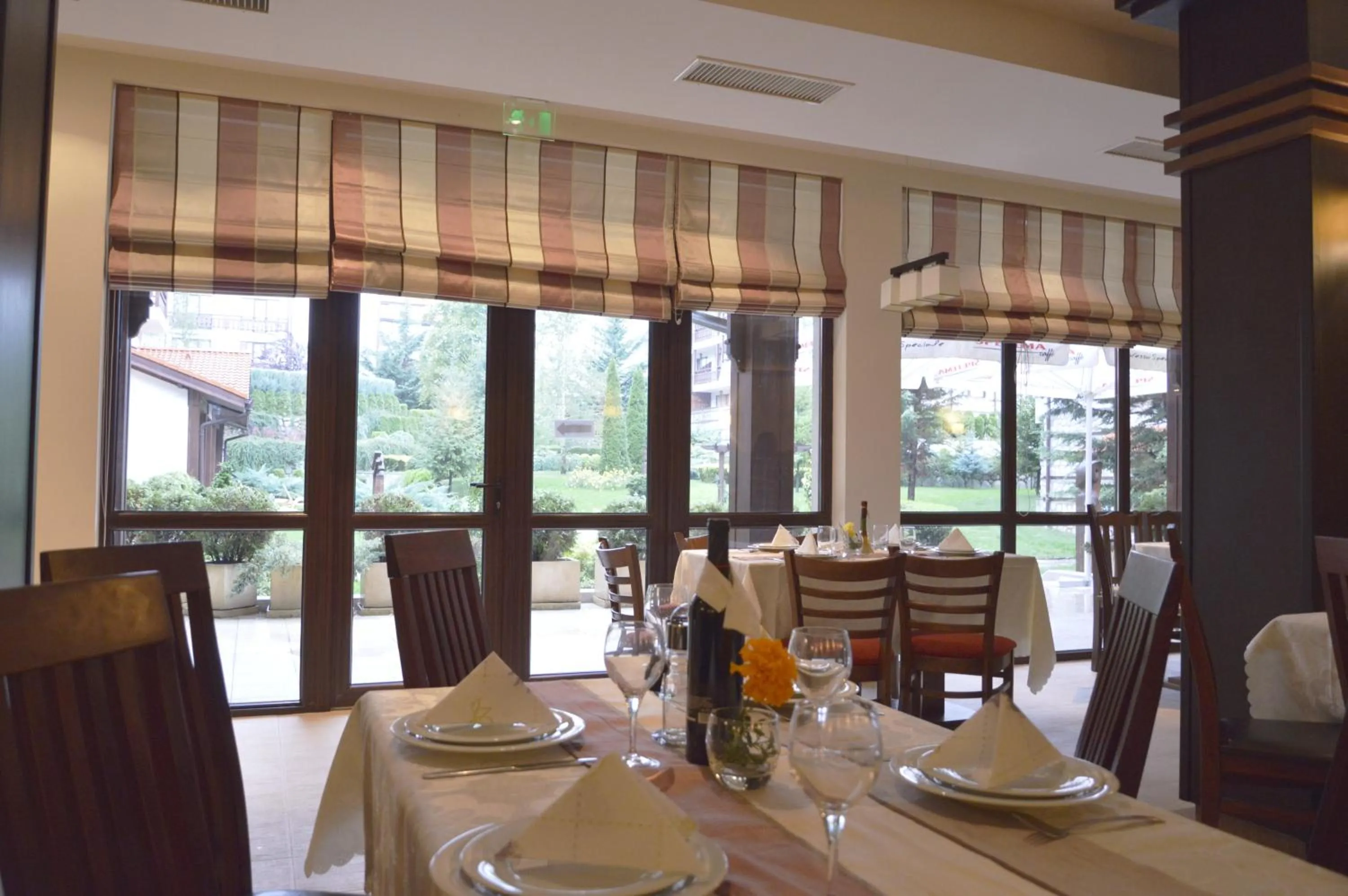 Restaurant/places to eat in Winslow Infinity Aparthotel