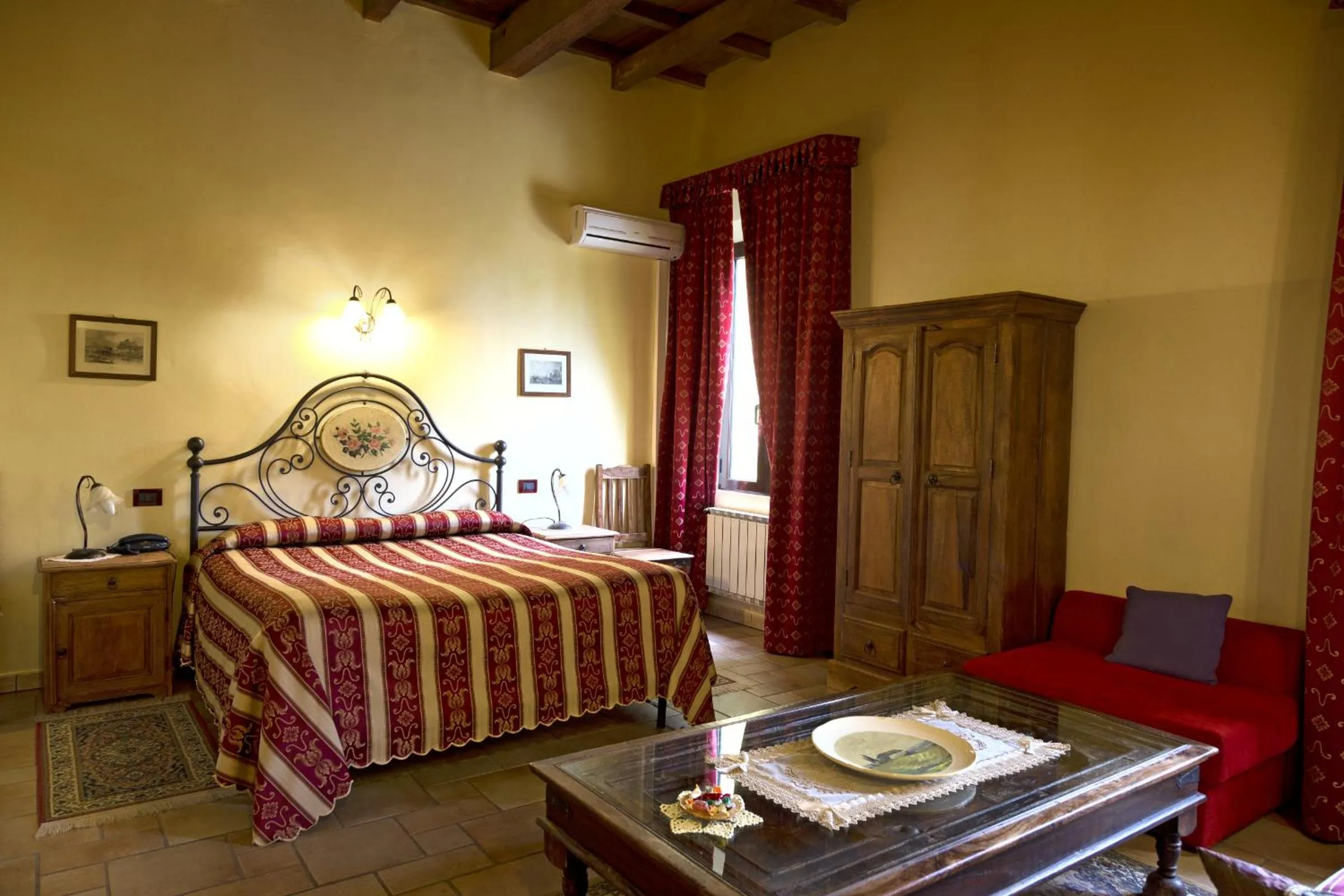 Bedroom in Hotel Antico Casale