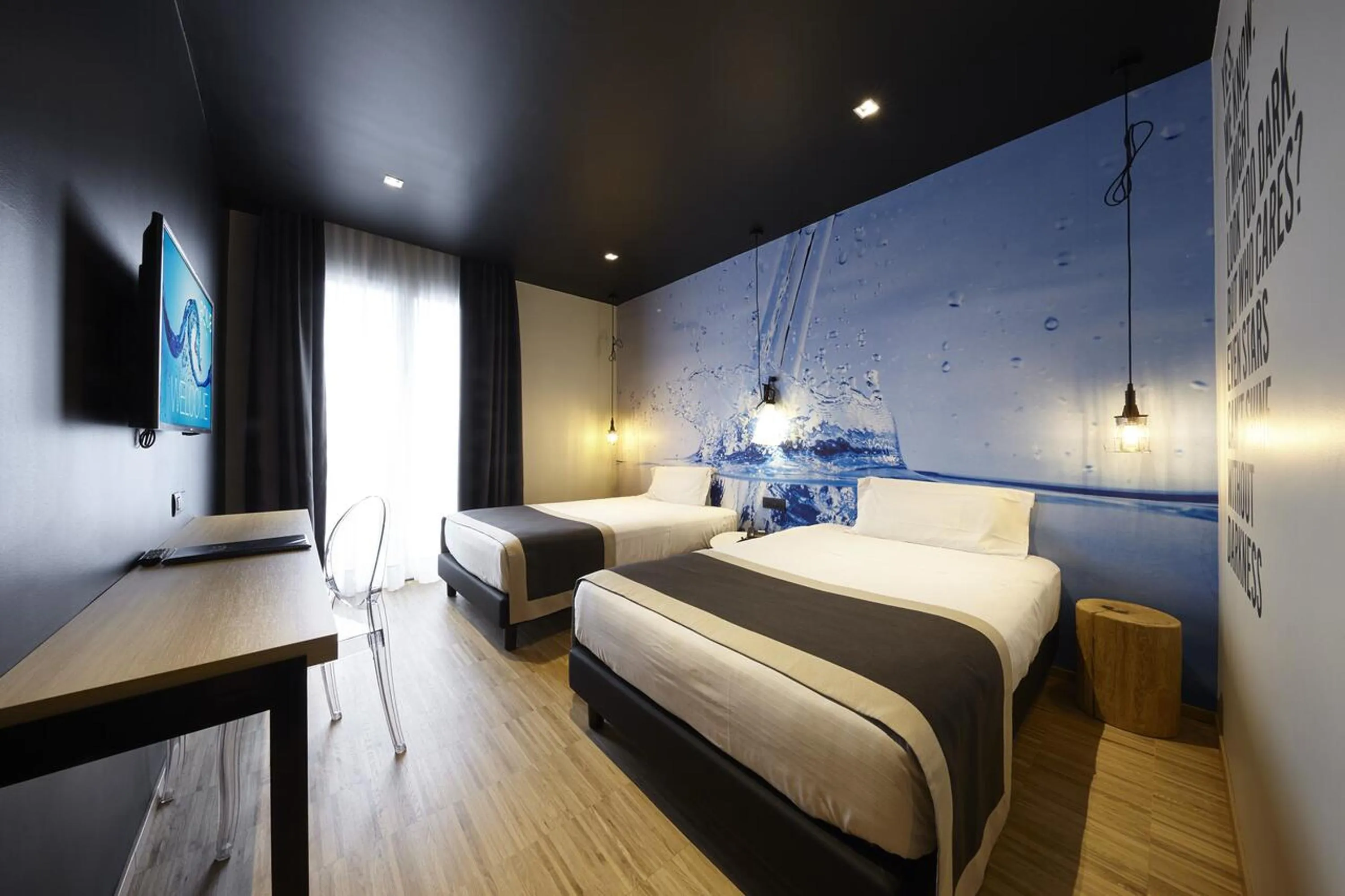 Photo of the whole room, Bed in Hotel Aqua