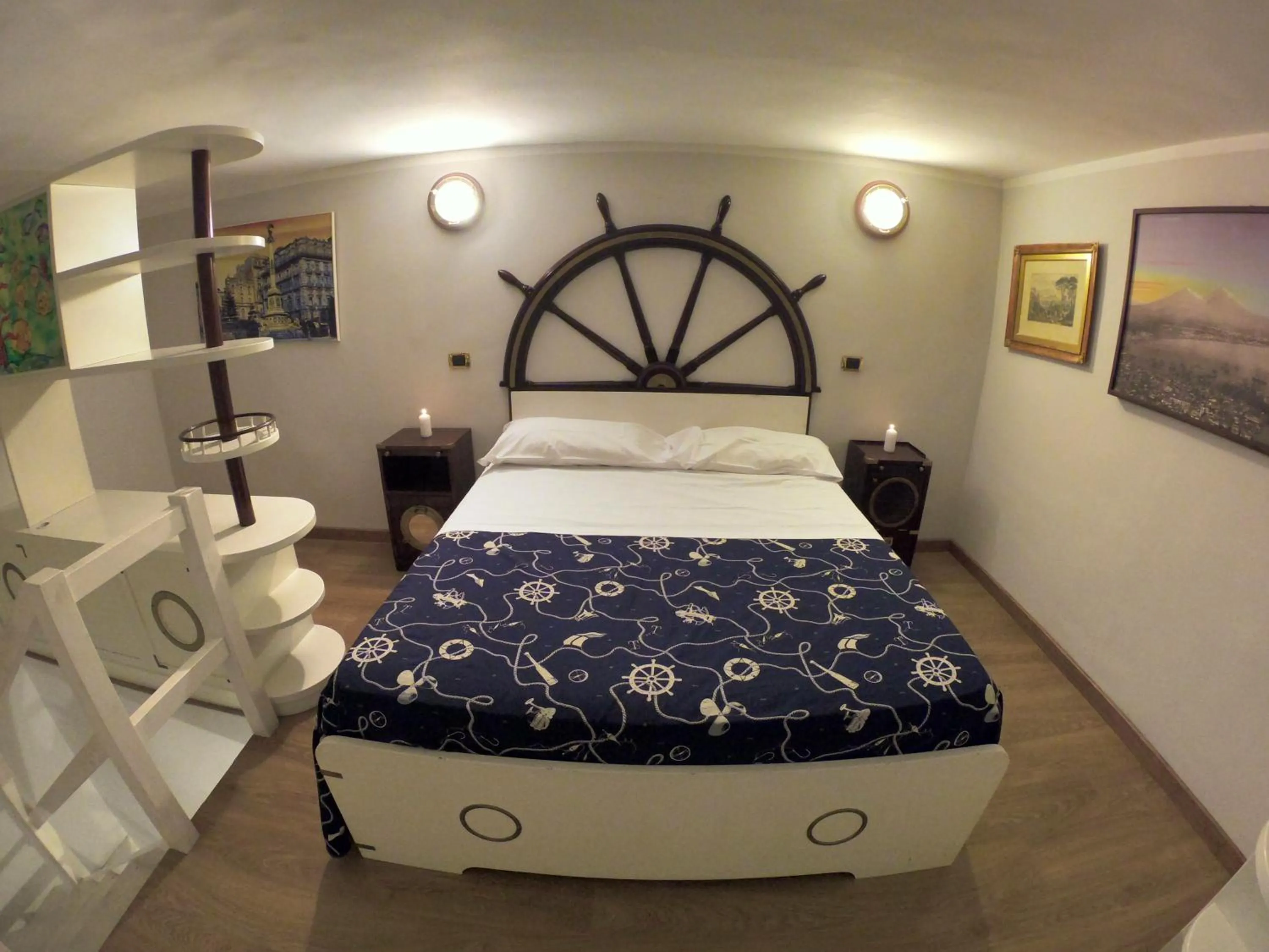 Bed in Hotel Ausonia