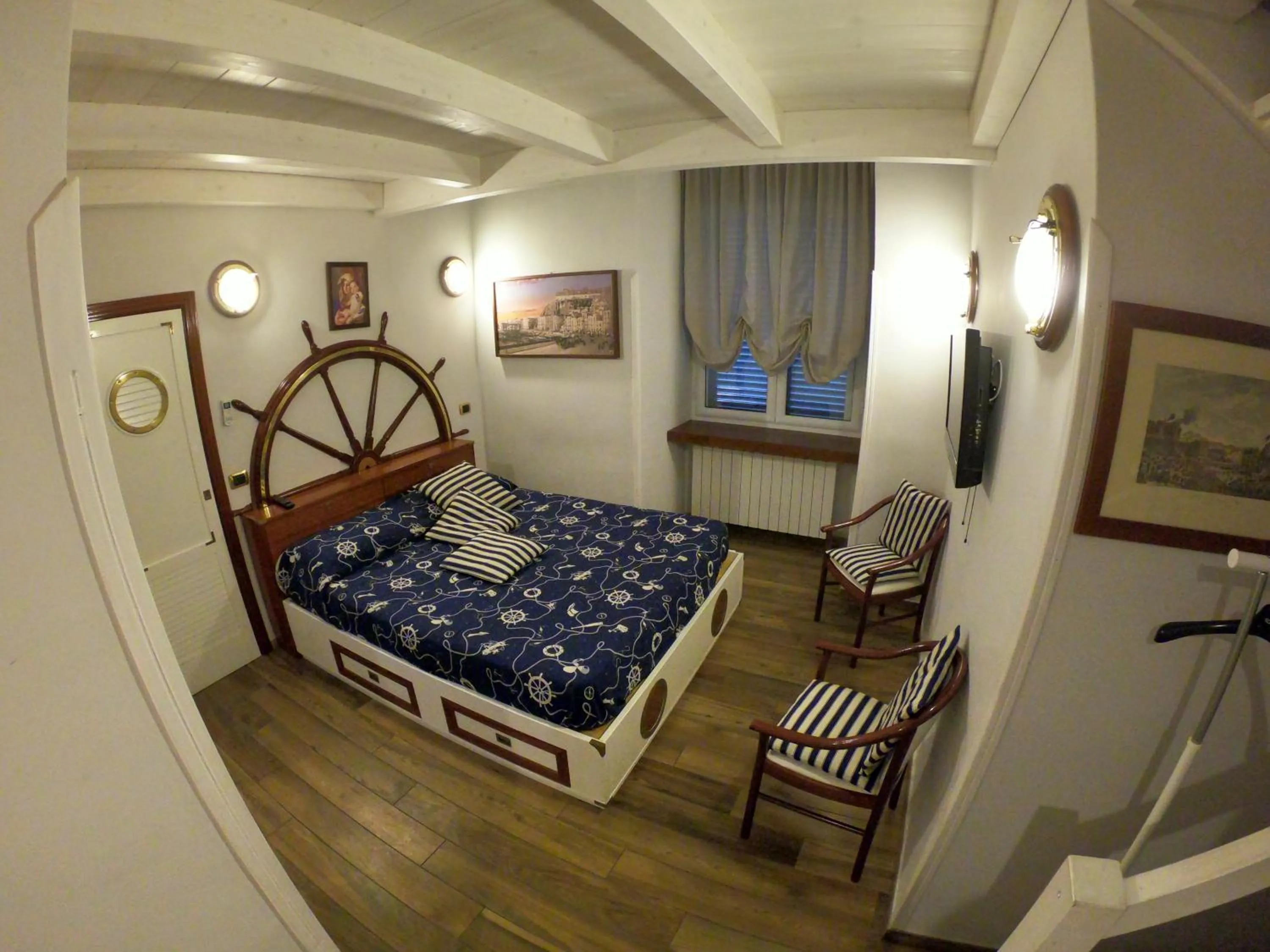 Bed in Hotel Ausonia