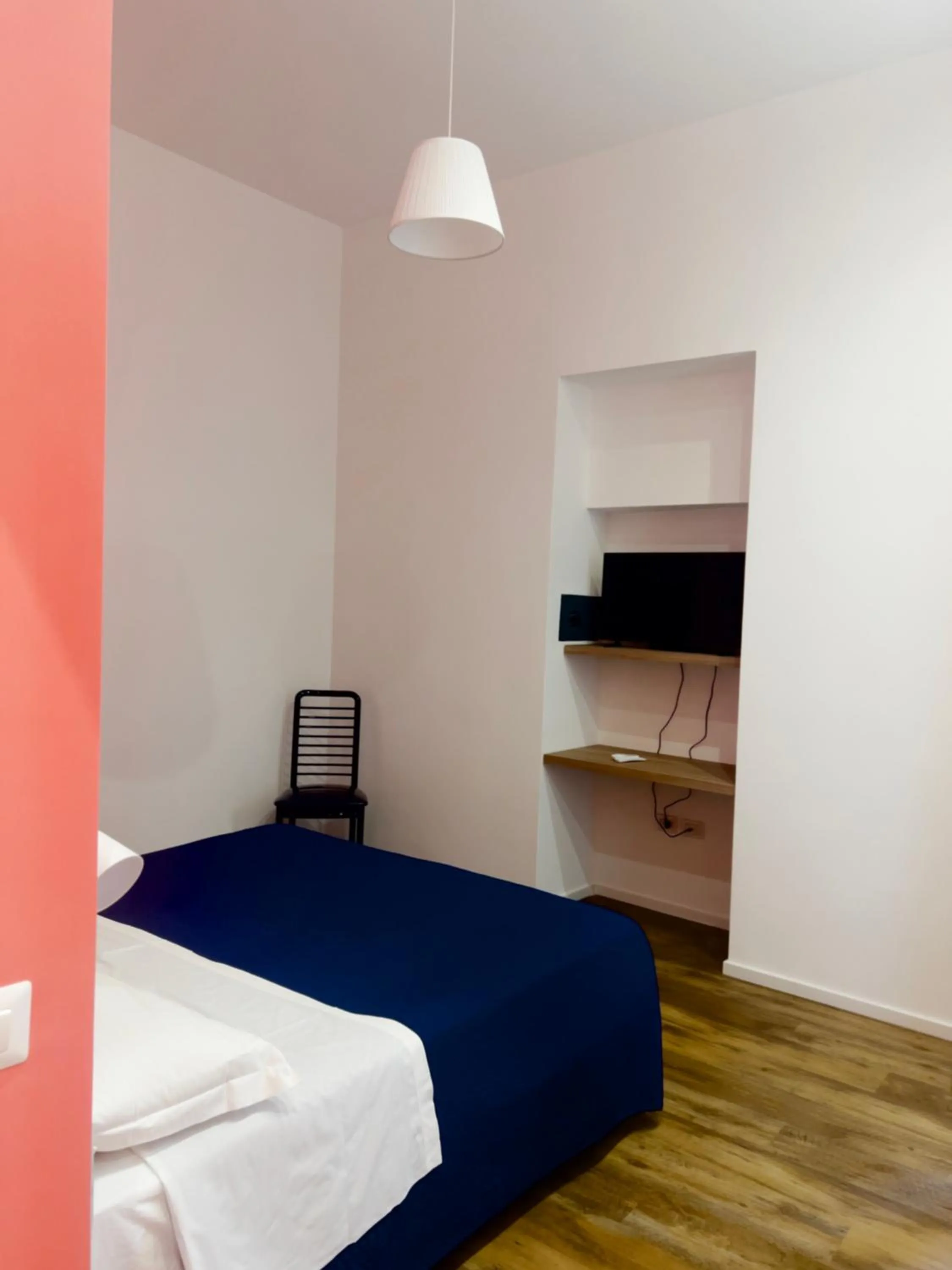 Bed in Hotel Ausonia