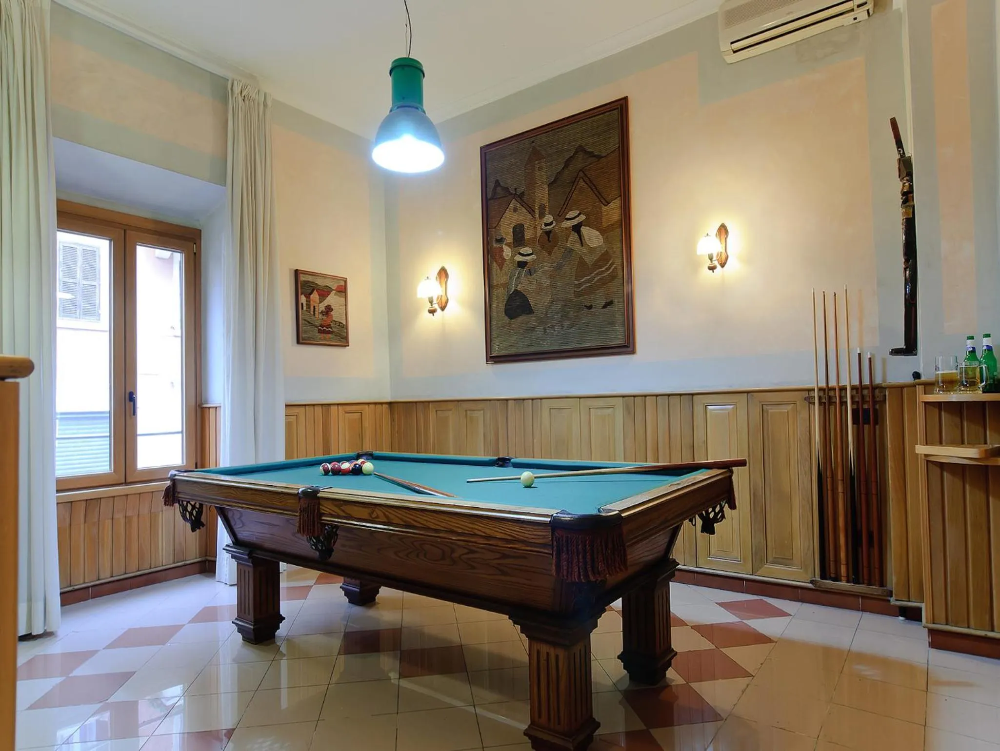 Billiard in Hotel Museum