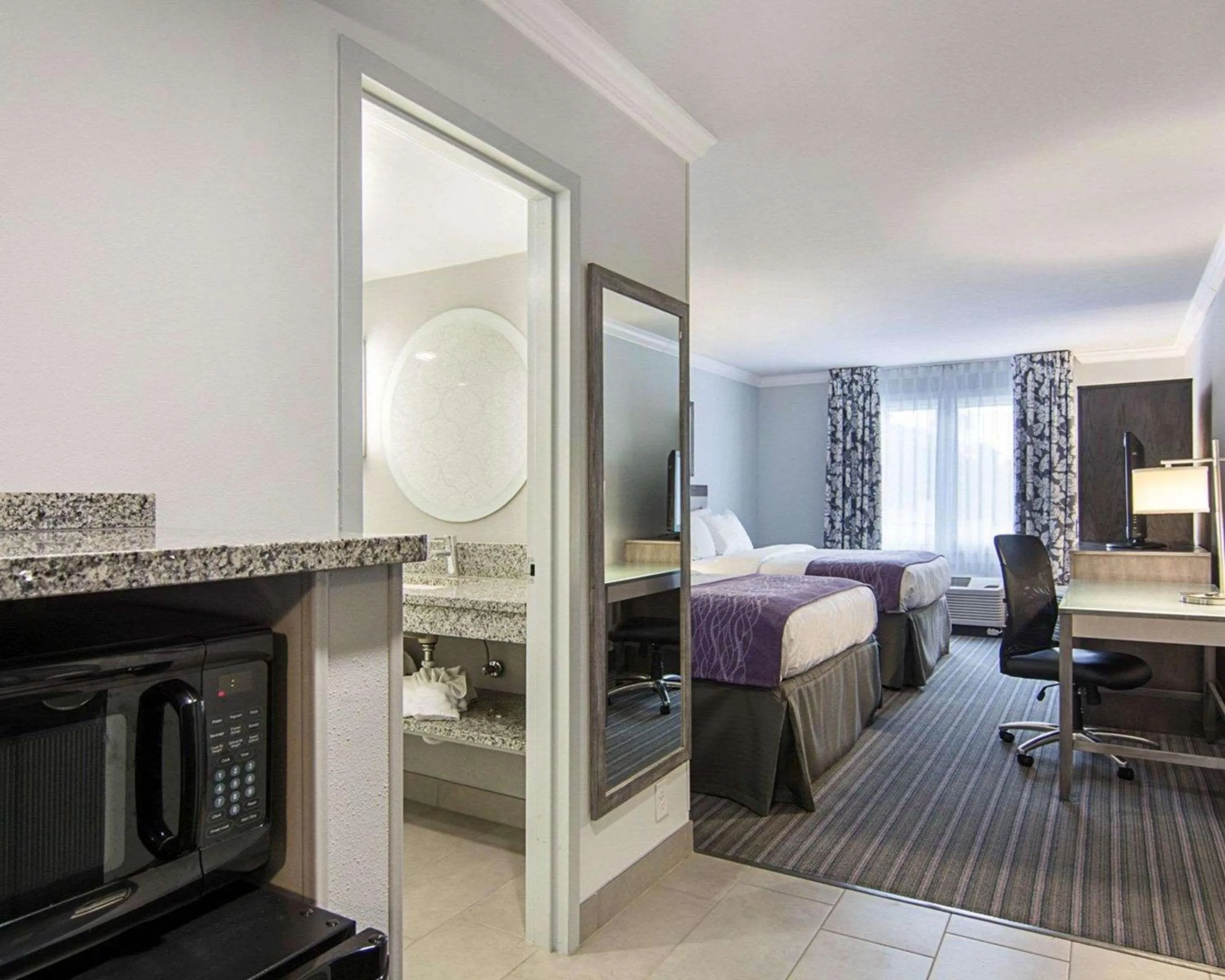 Bedroom, Bed in Comfort Inn Williamsburg Gateway