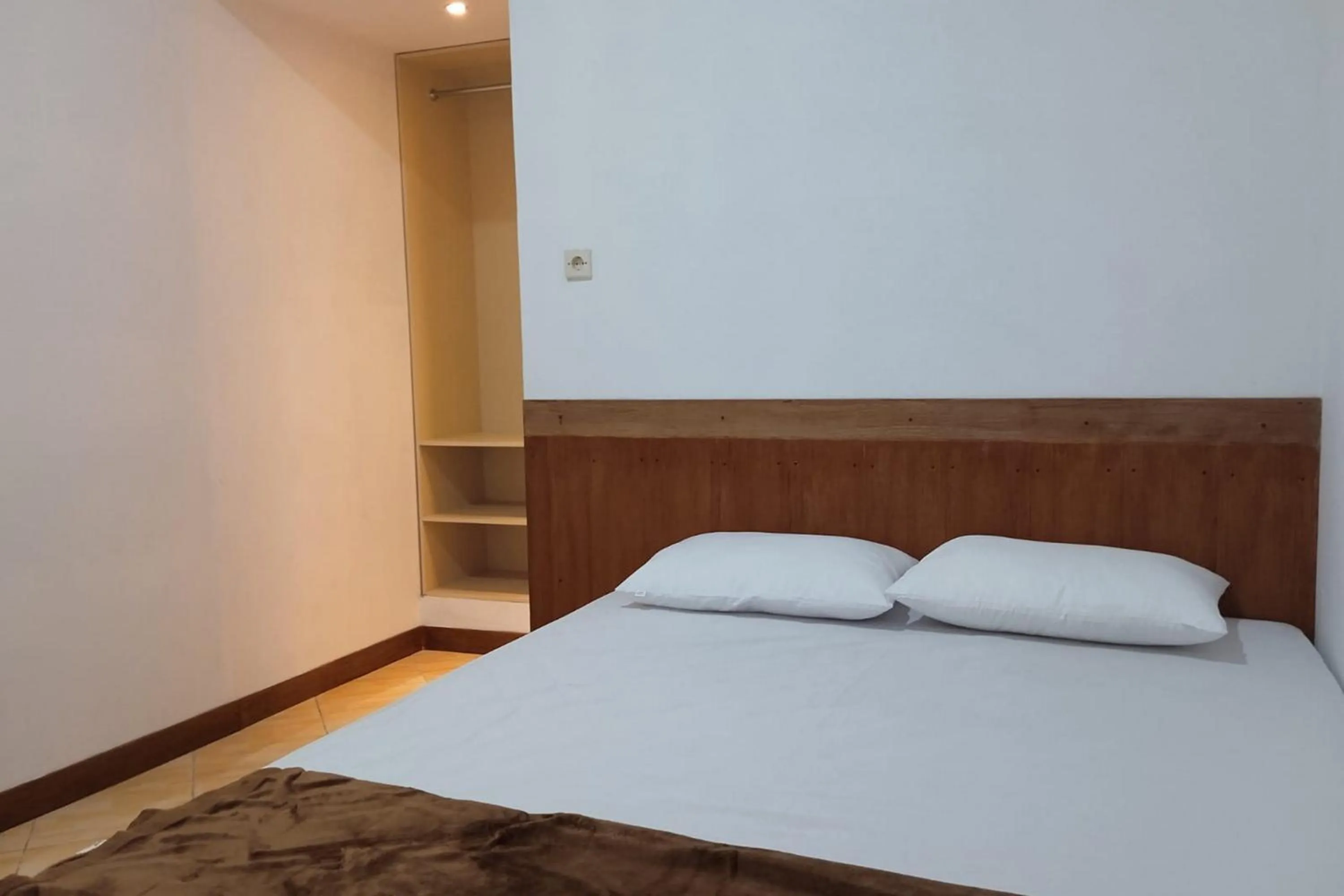 Bedroom, Bed in Gorland Hostel near GOR Satria Purwokerto Mitra RedDoorz