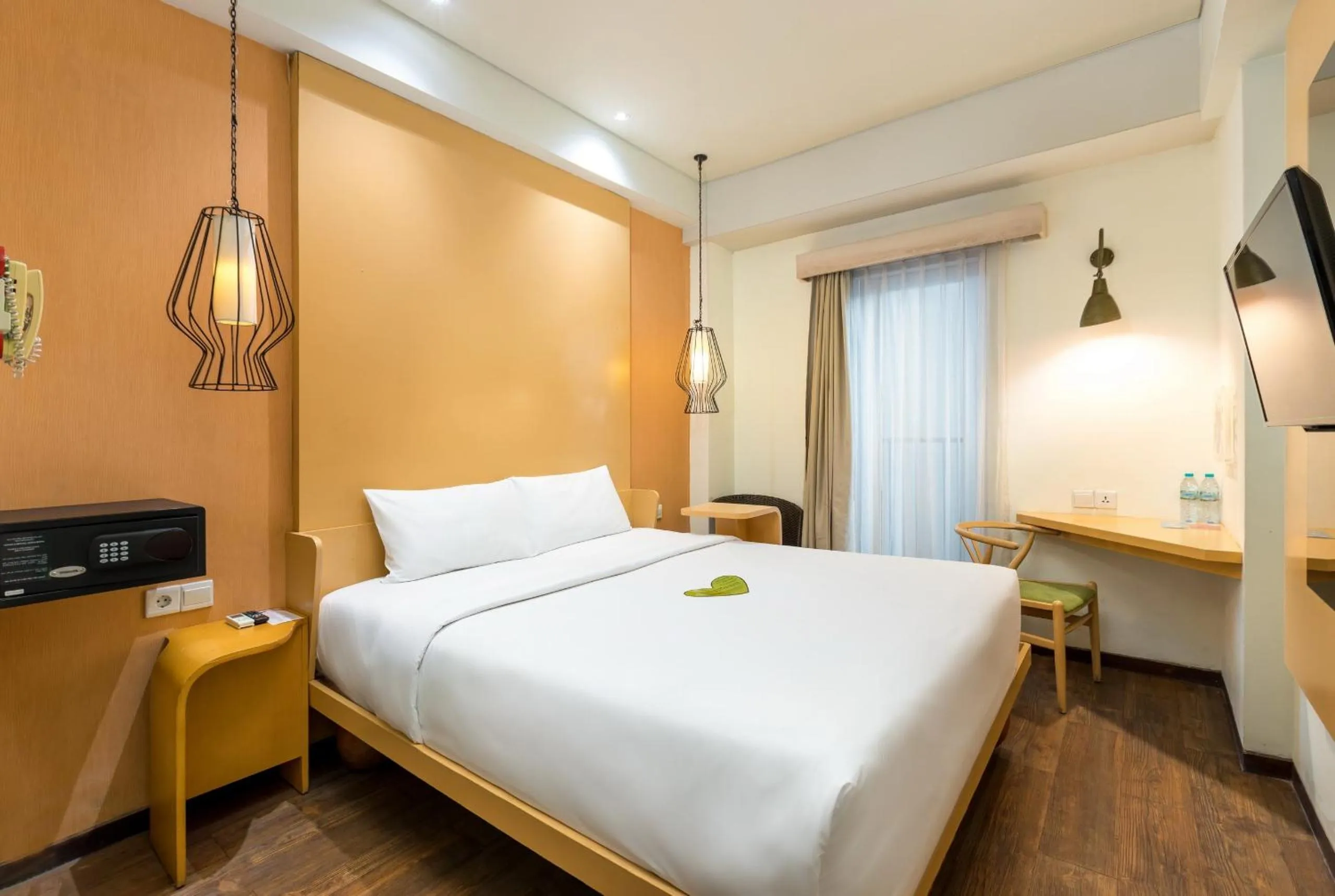 Bedroom, Bed in Boss Legian Hotel Powered by Archipelago