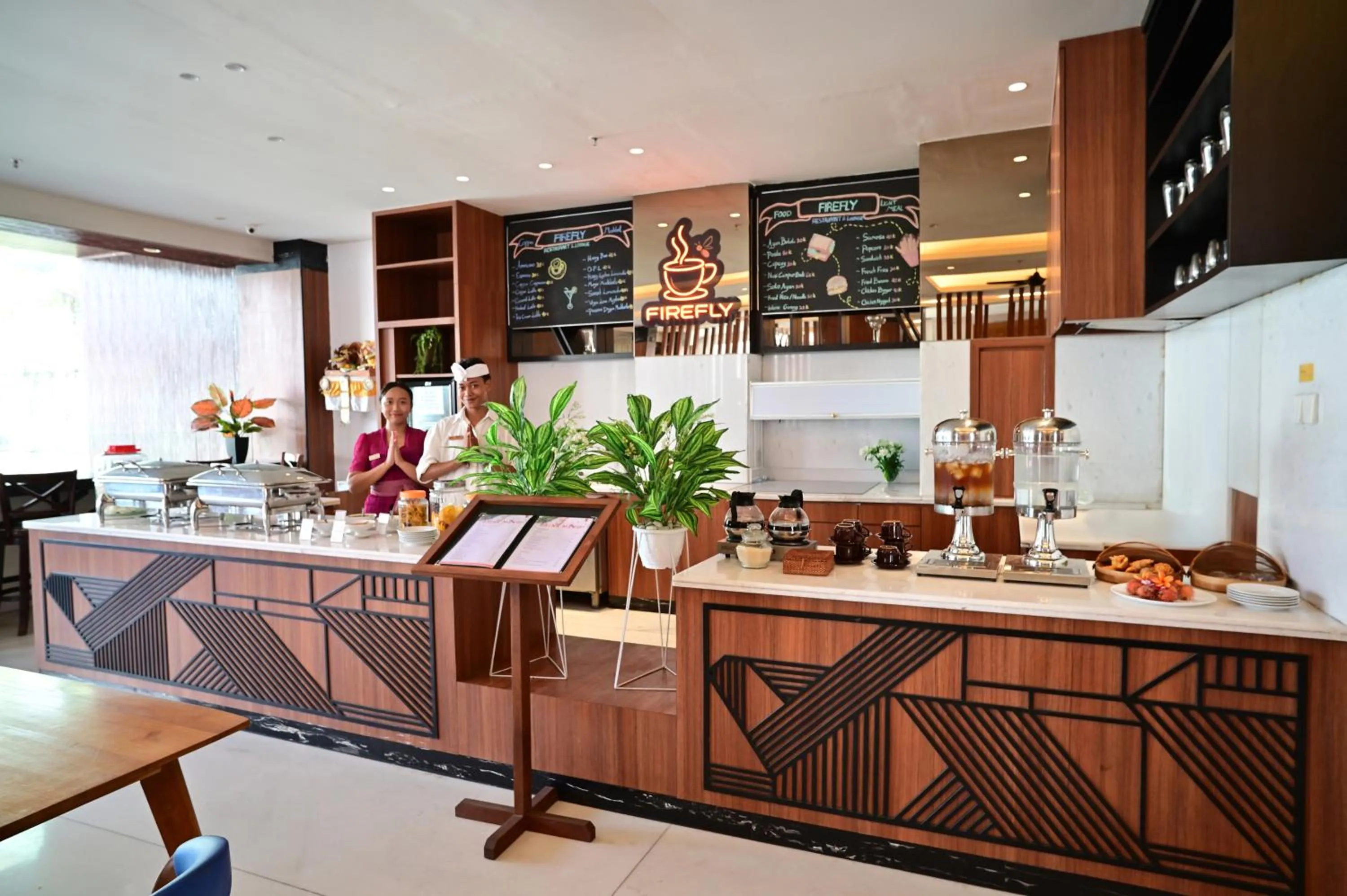 Lounge or bar in Boss Legian Hotel Powered by Archipelago