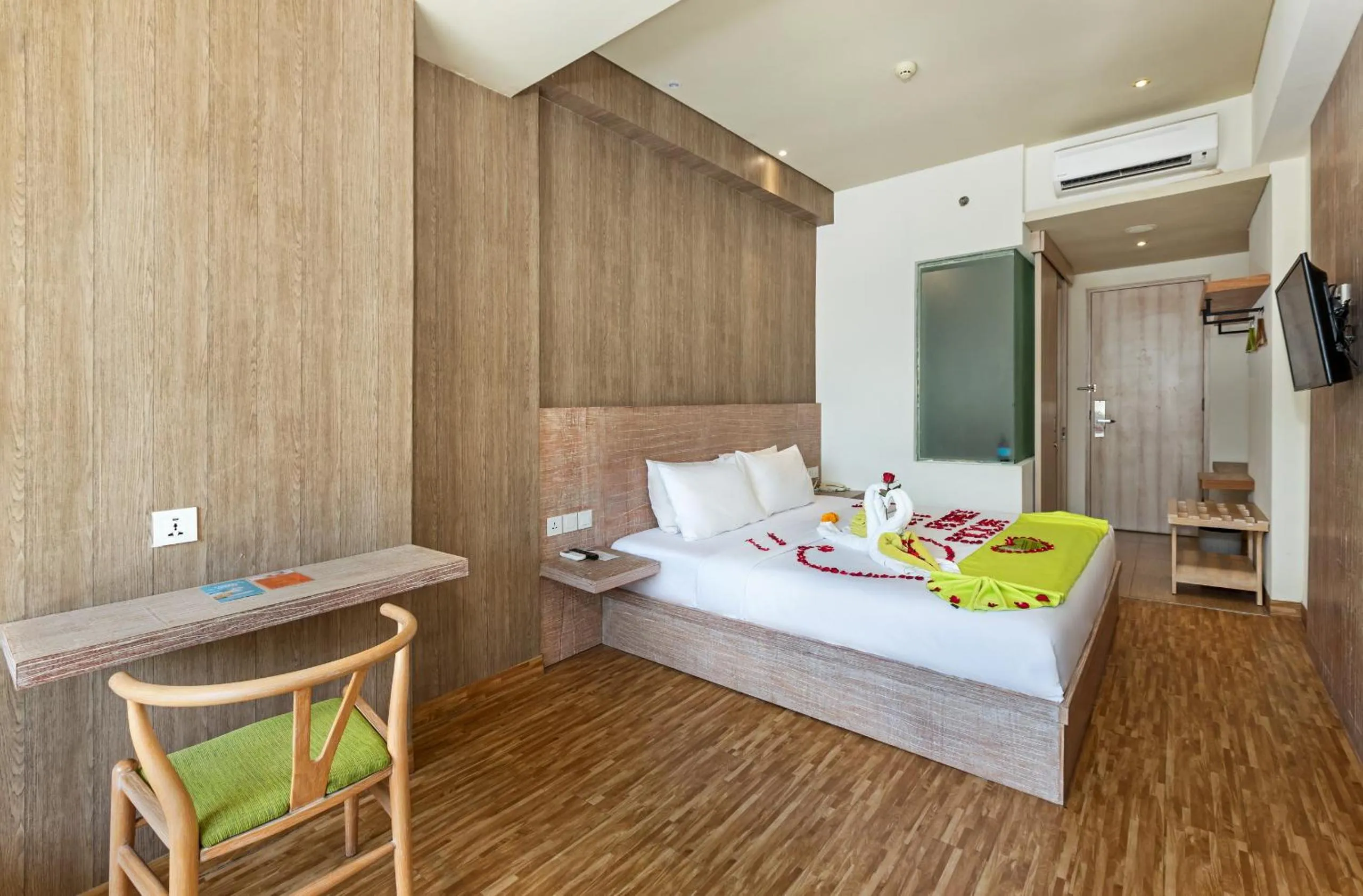 Bedroom, Bed in Boss Legian Hotel Powered by Archipelago