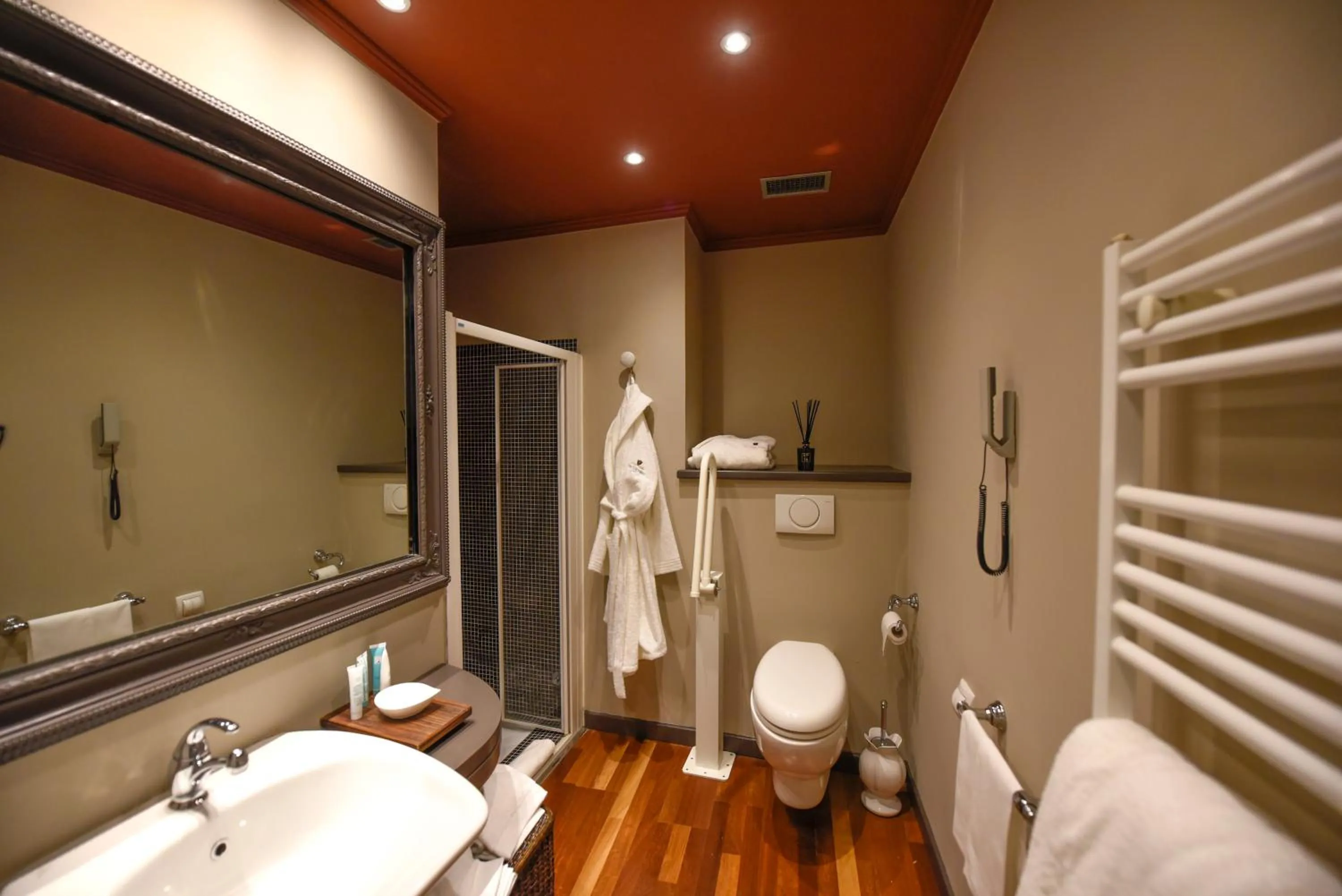 Bathroom in The Tuscanian Hotel