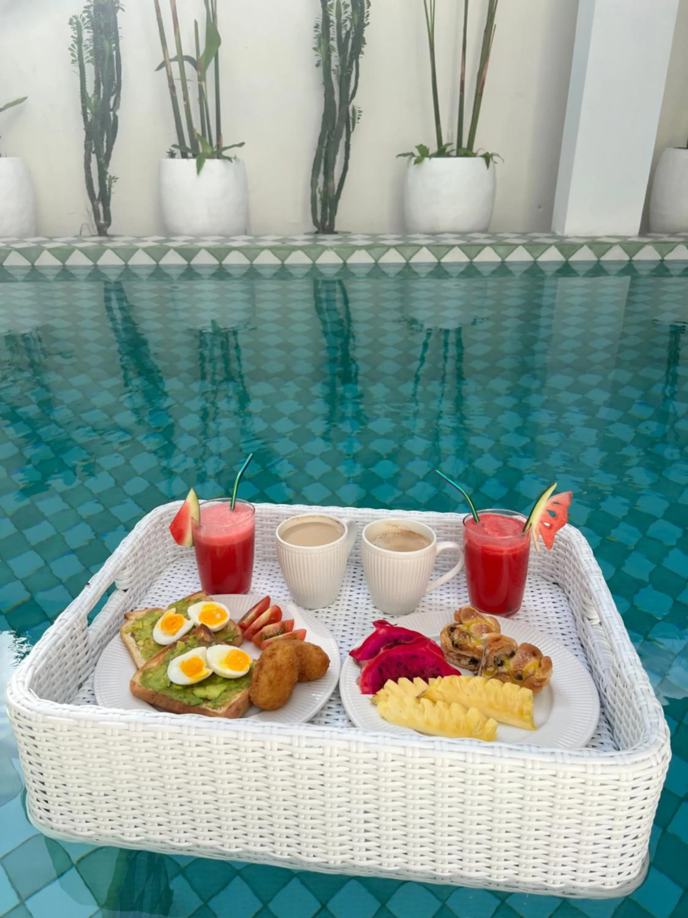 Food and drinks in Naia Lombok