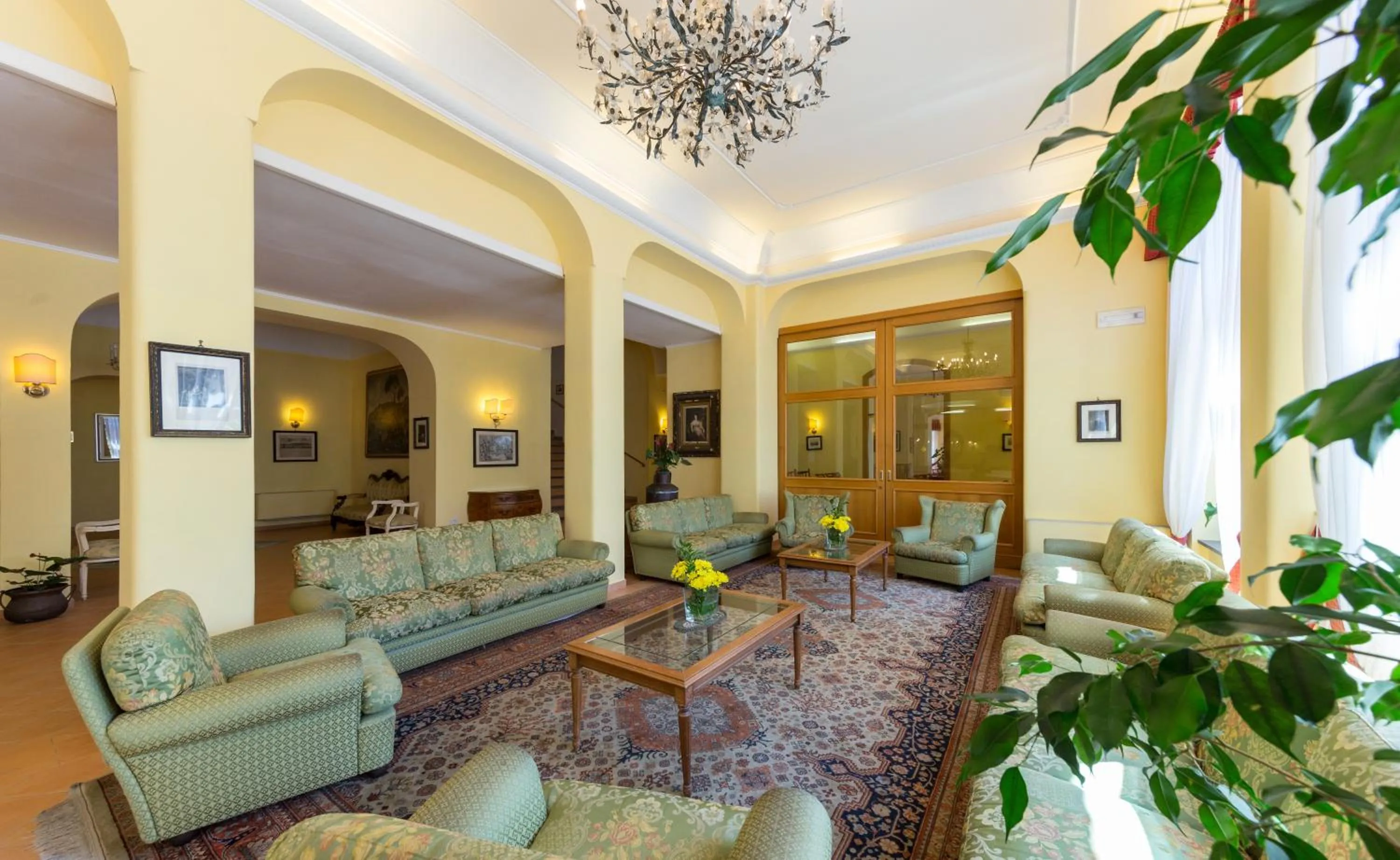 Restaurant/places to eat in Hotel Iaccarino