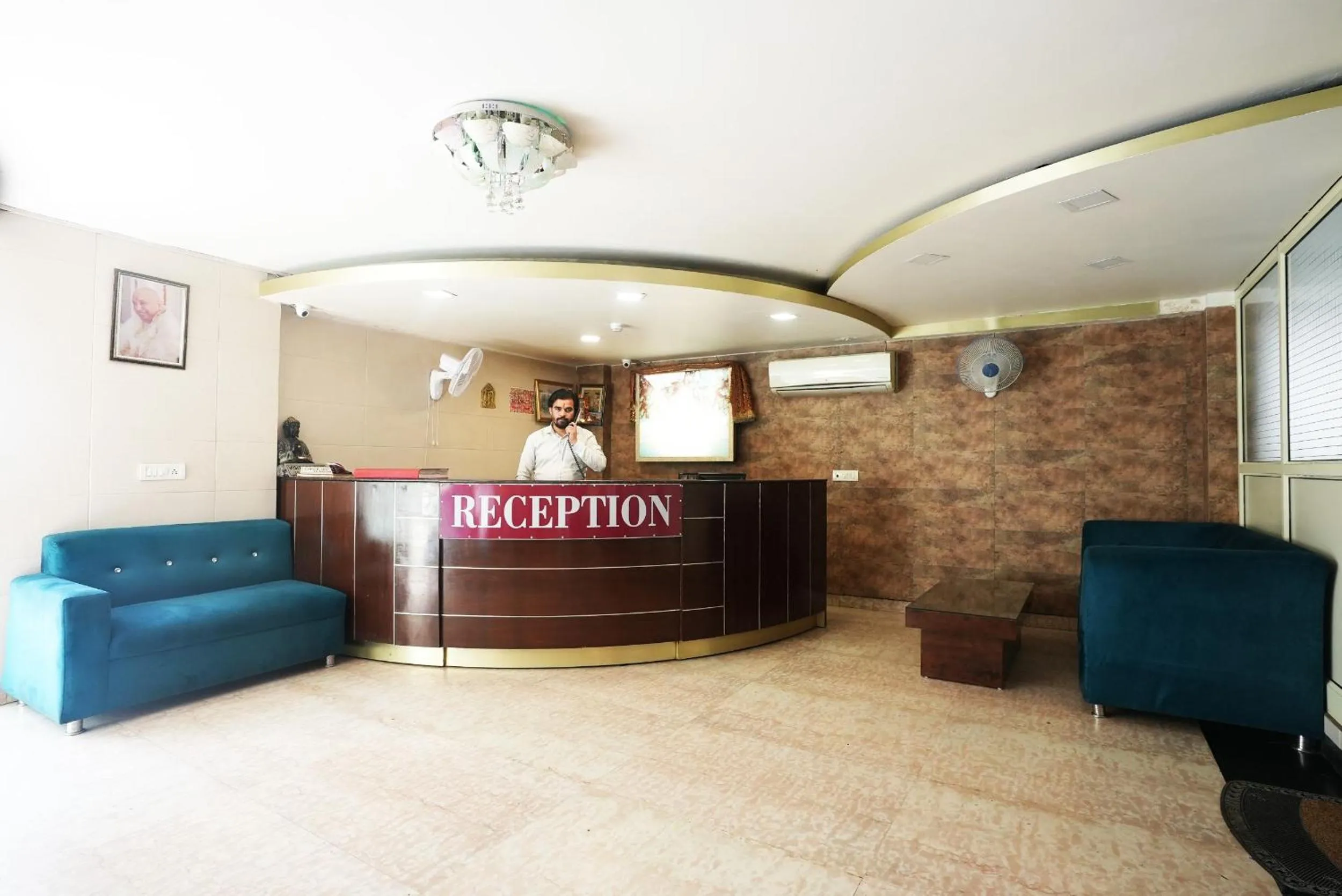 Lobby or reception in Hotel S & B East Inn - Patel Nagar