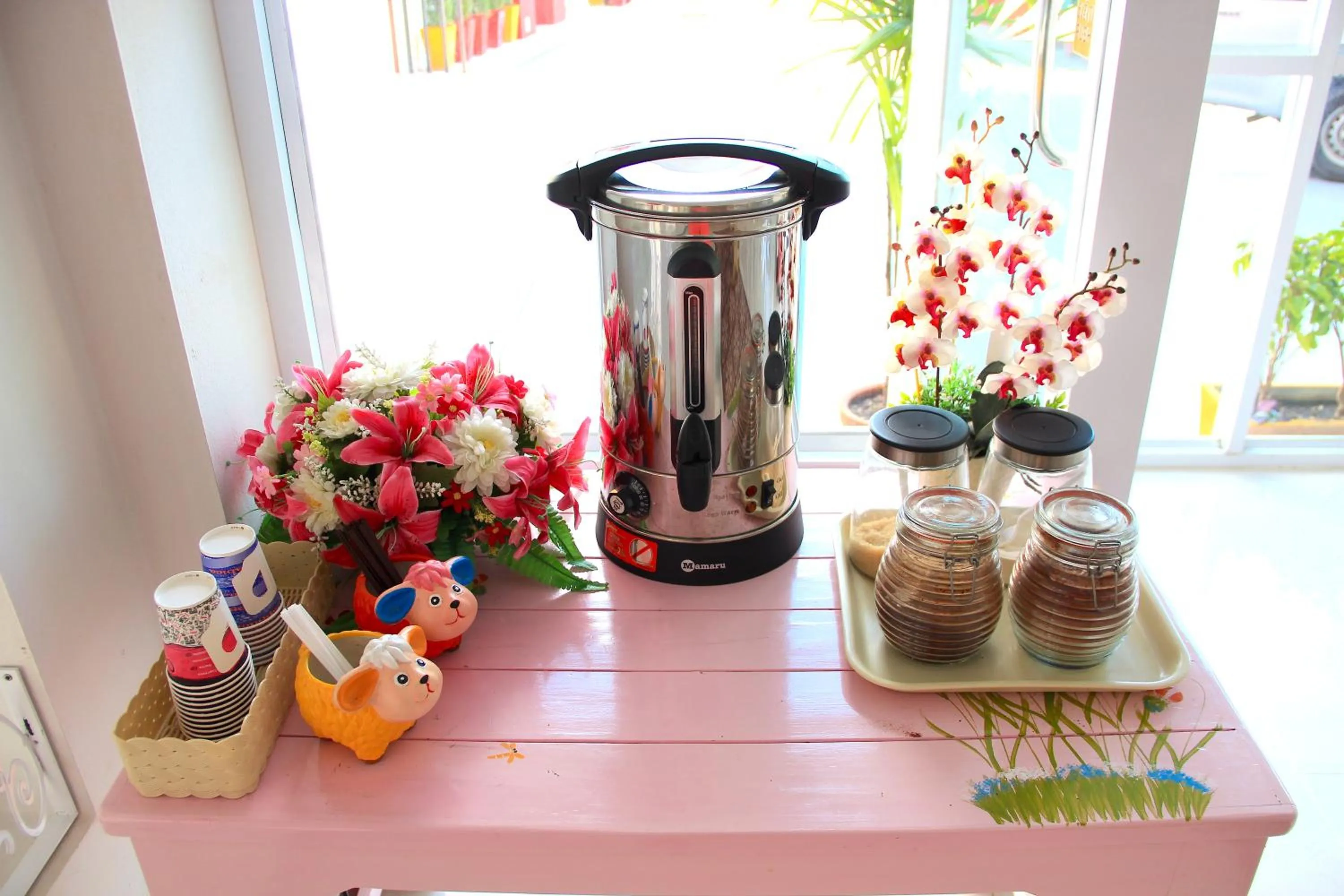 Coffee/tea facilities in The Cottage Lampang