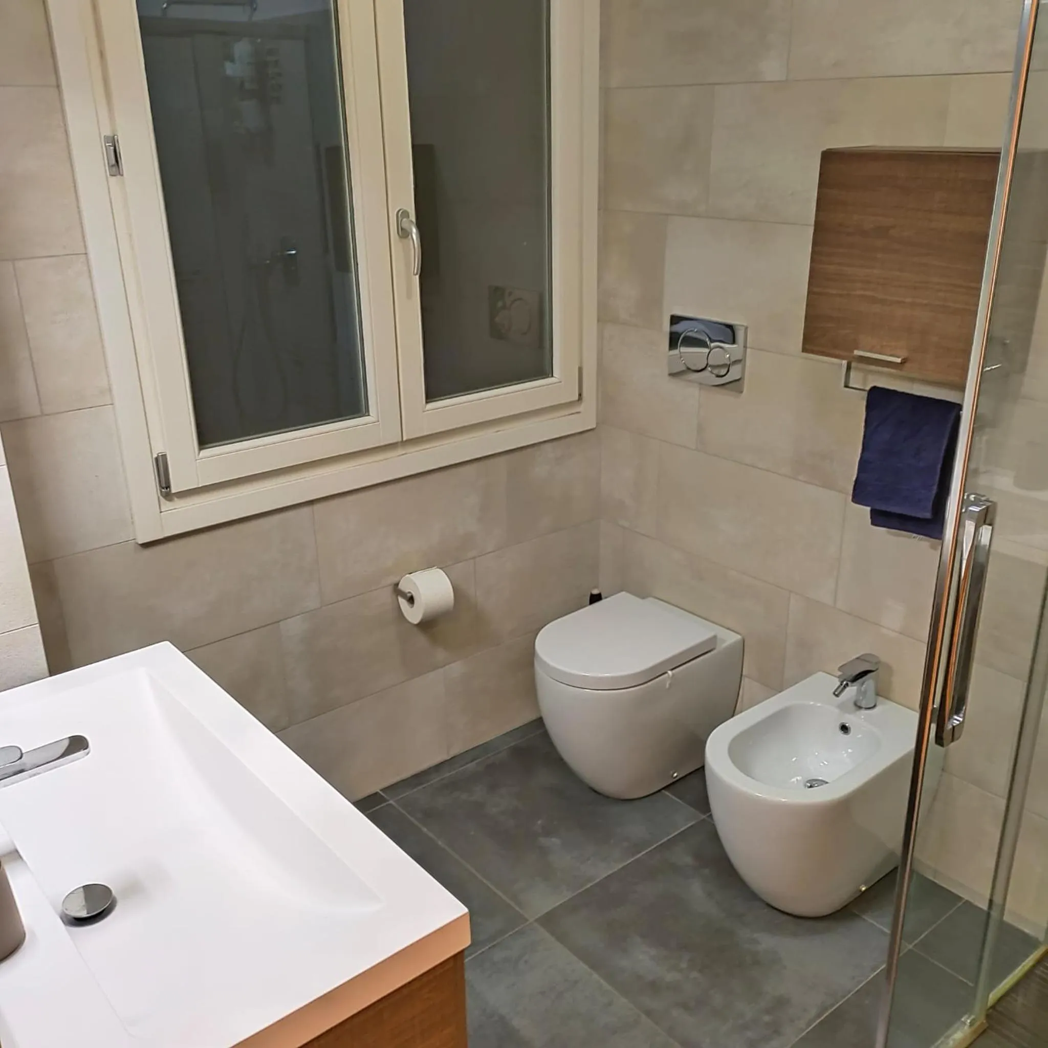 Toilet in B&B Markone Bologna Center