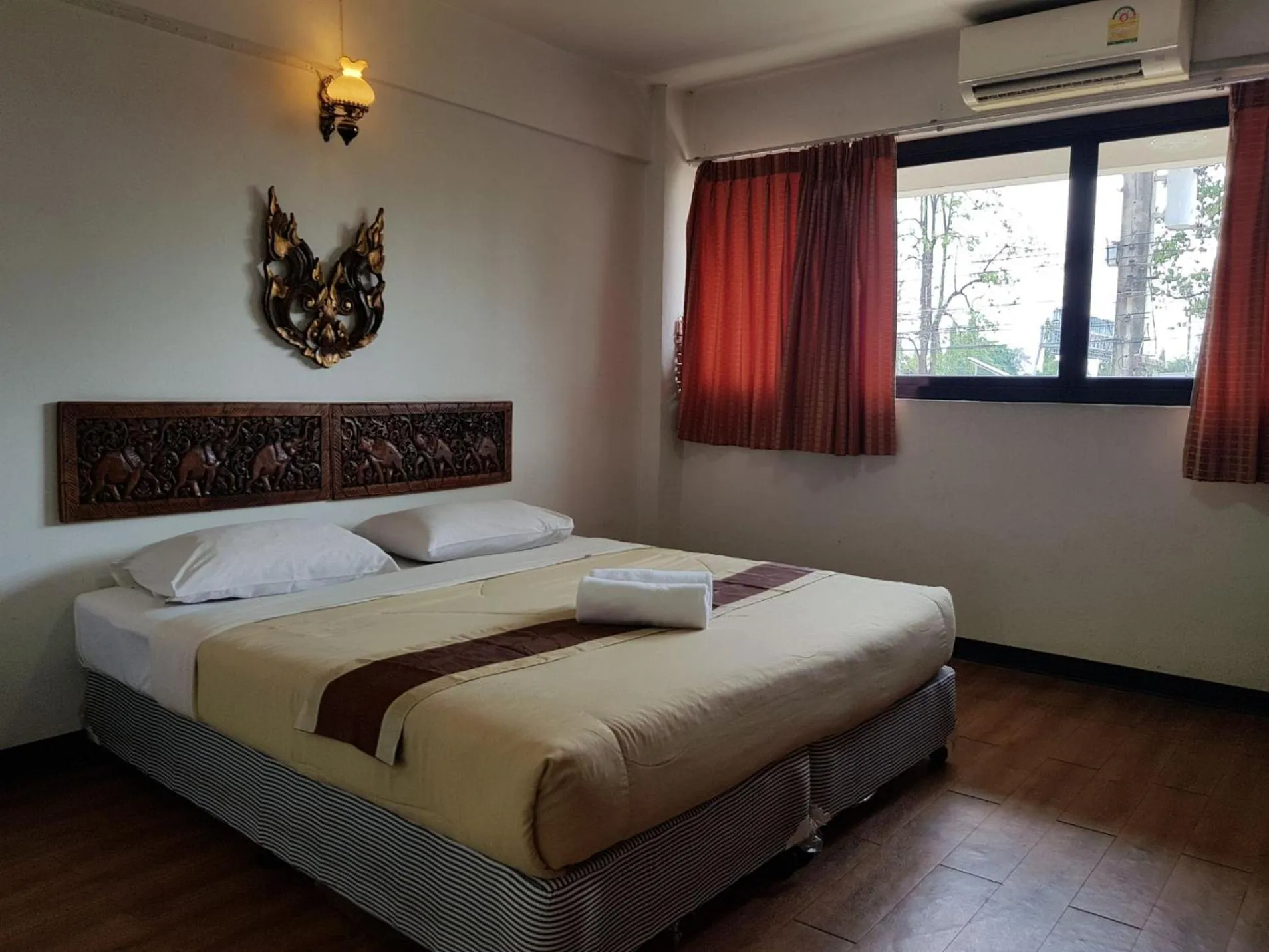 Photo of the whole room, Bed in Punya Garden Hotel