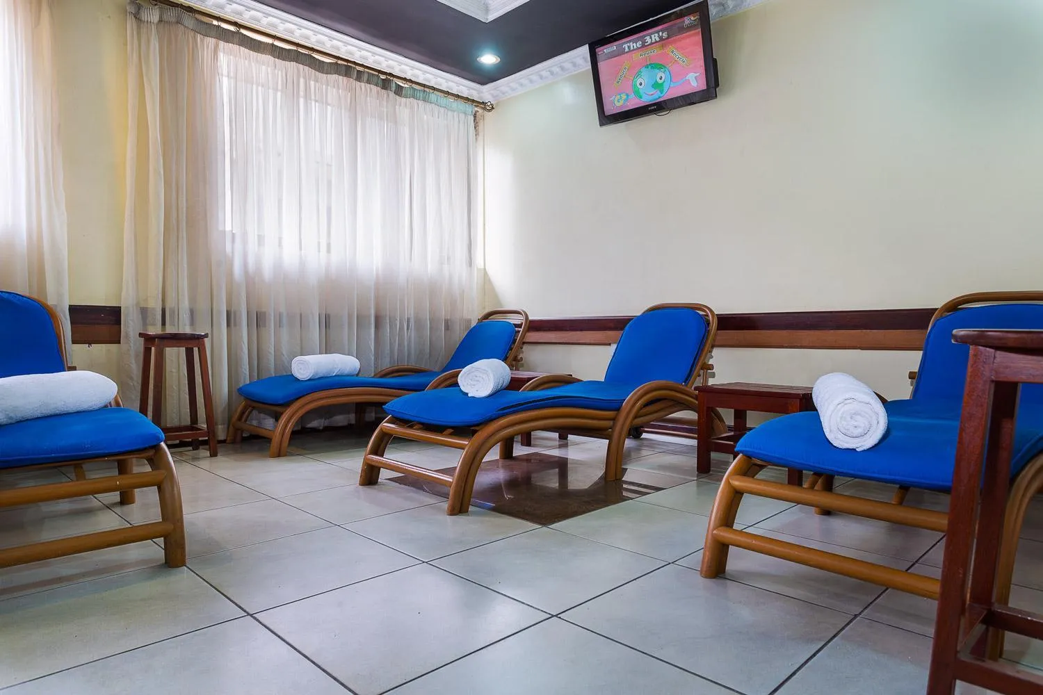 Massage in HOTEL CENTRAL PARK & CONFERENCE CENTRE