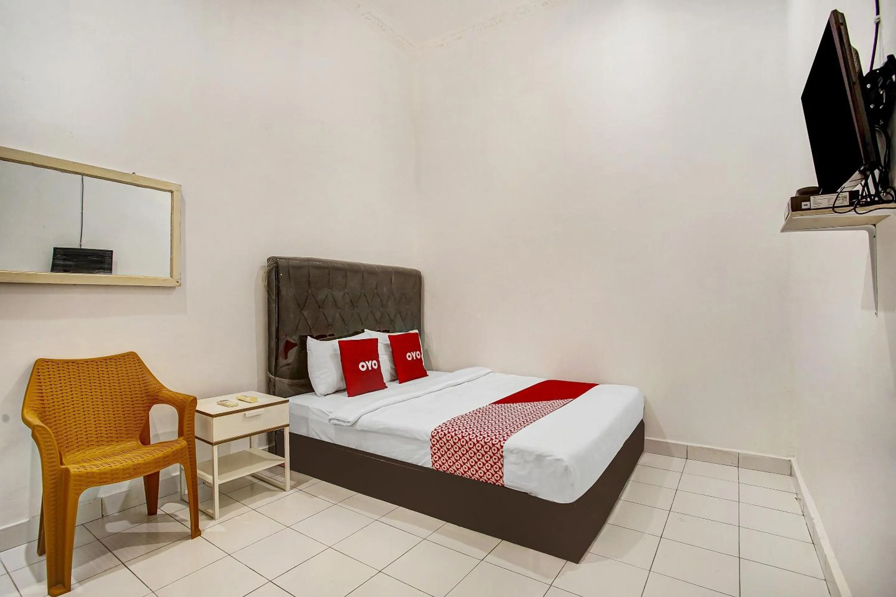 Bedroom, Bed in Hotel O Homestay Syariah