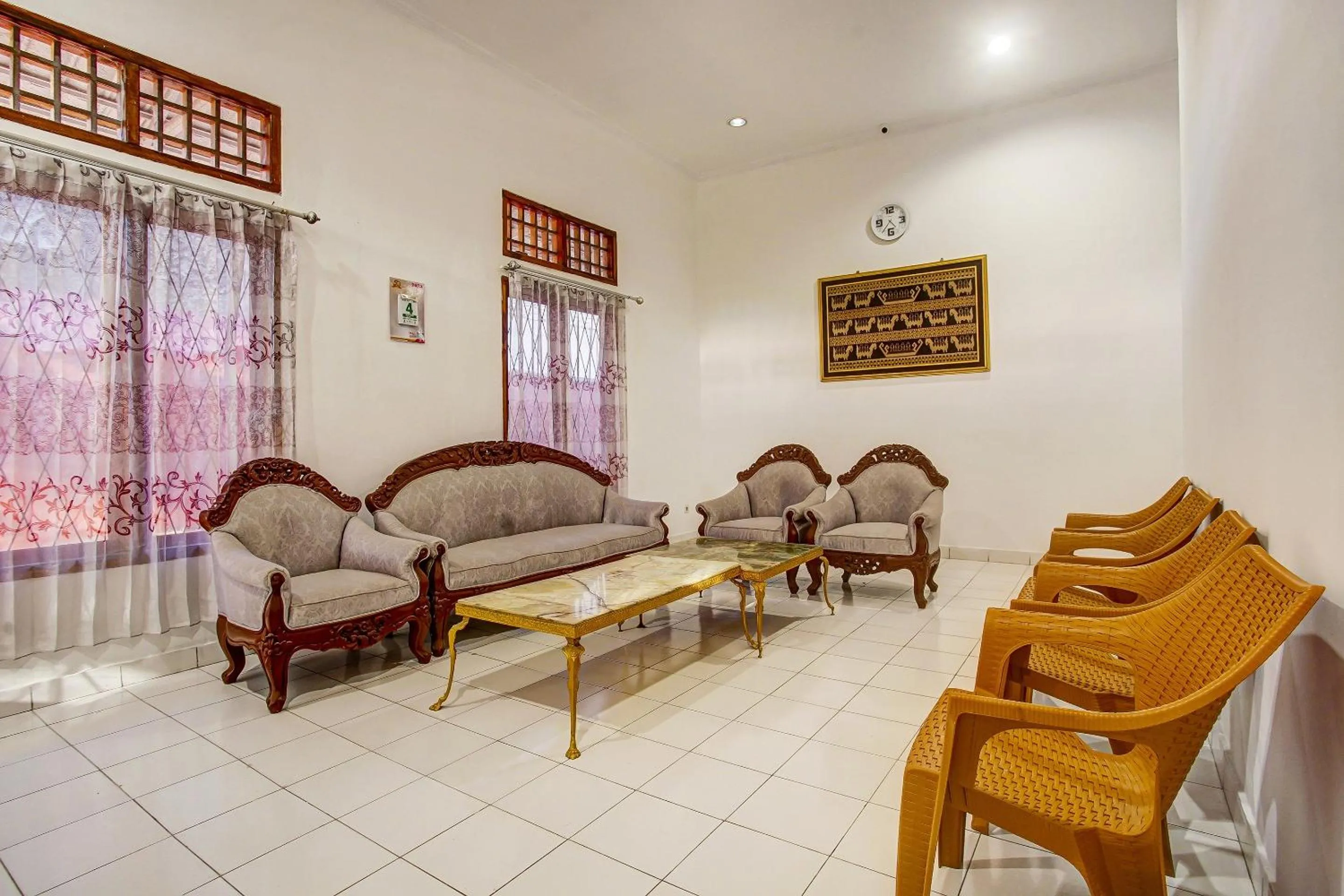 Lobby or reception in Hotel O Homestay Syariah