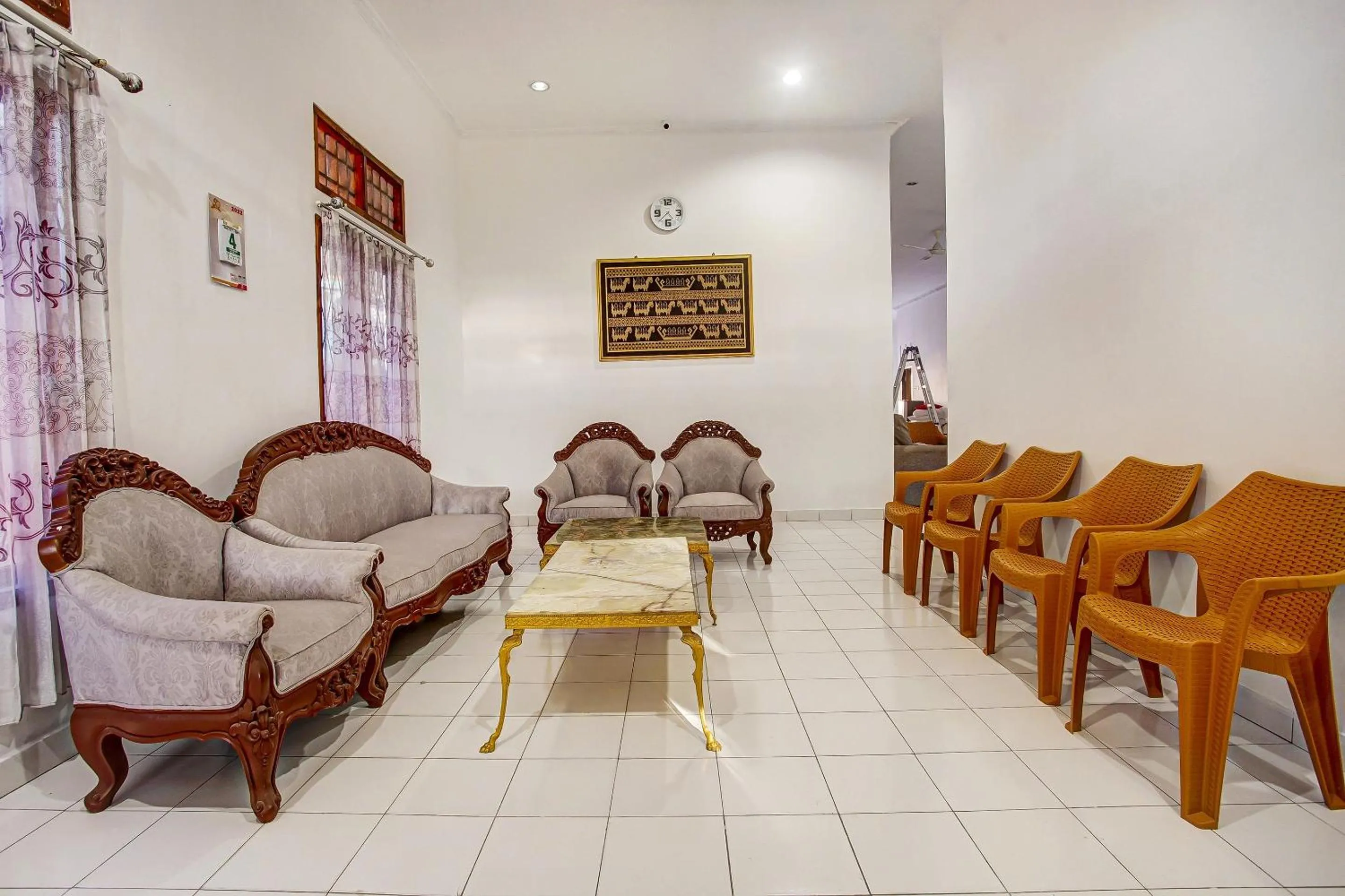 Lobby or reception in Hotel O Homestay Syariah