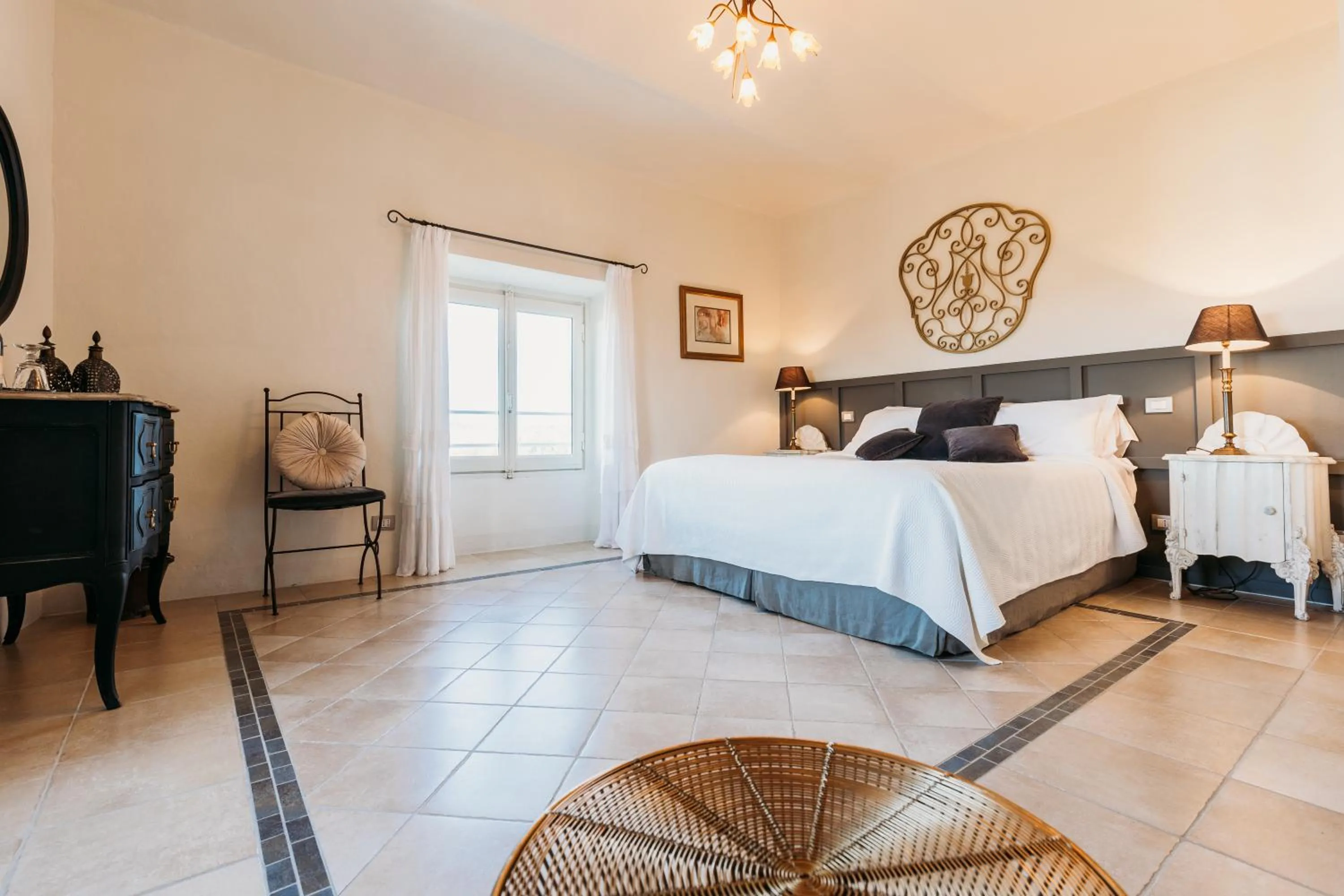 Bed in La Villa Hotel