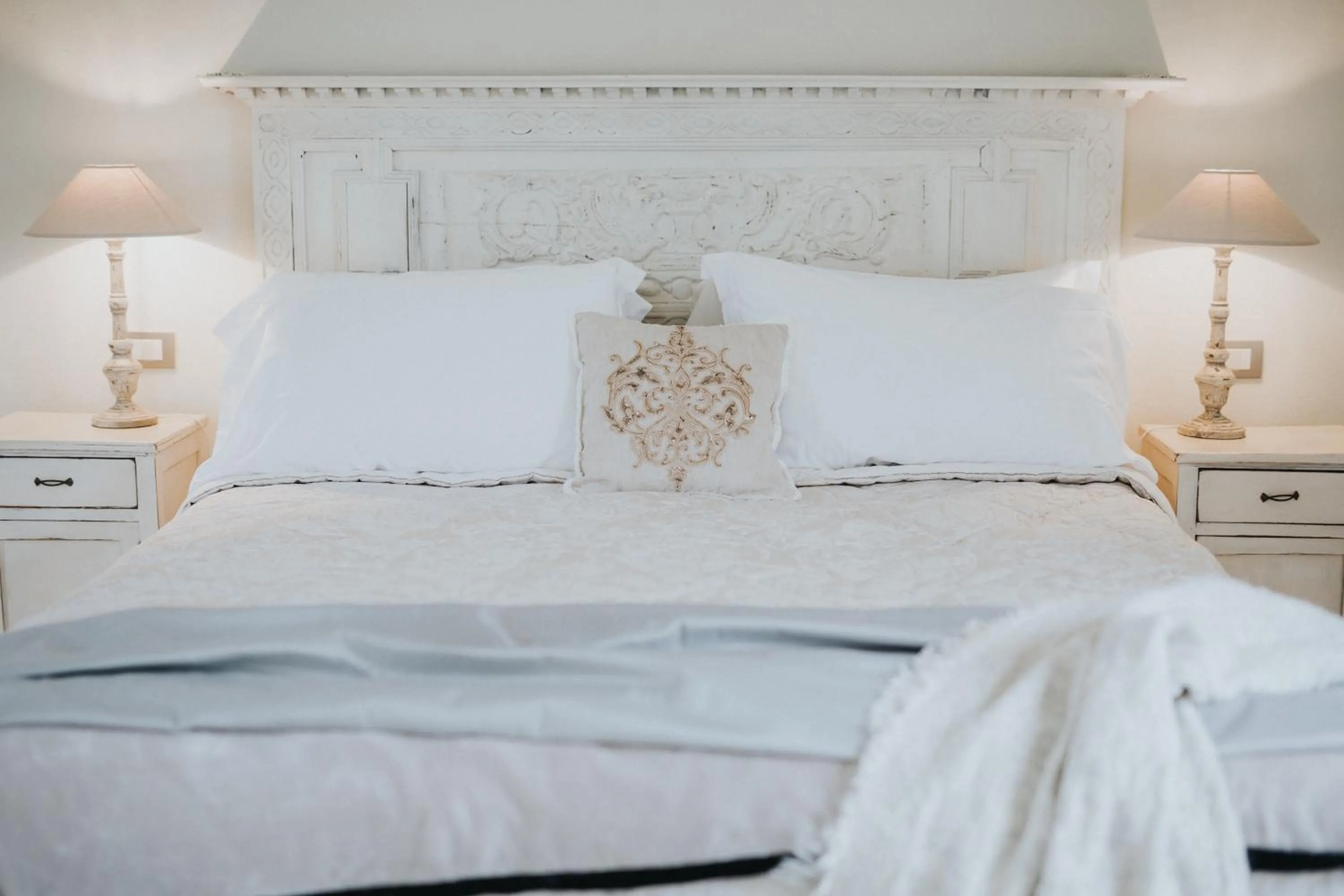 Bed in La Villa Hotel