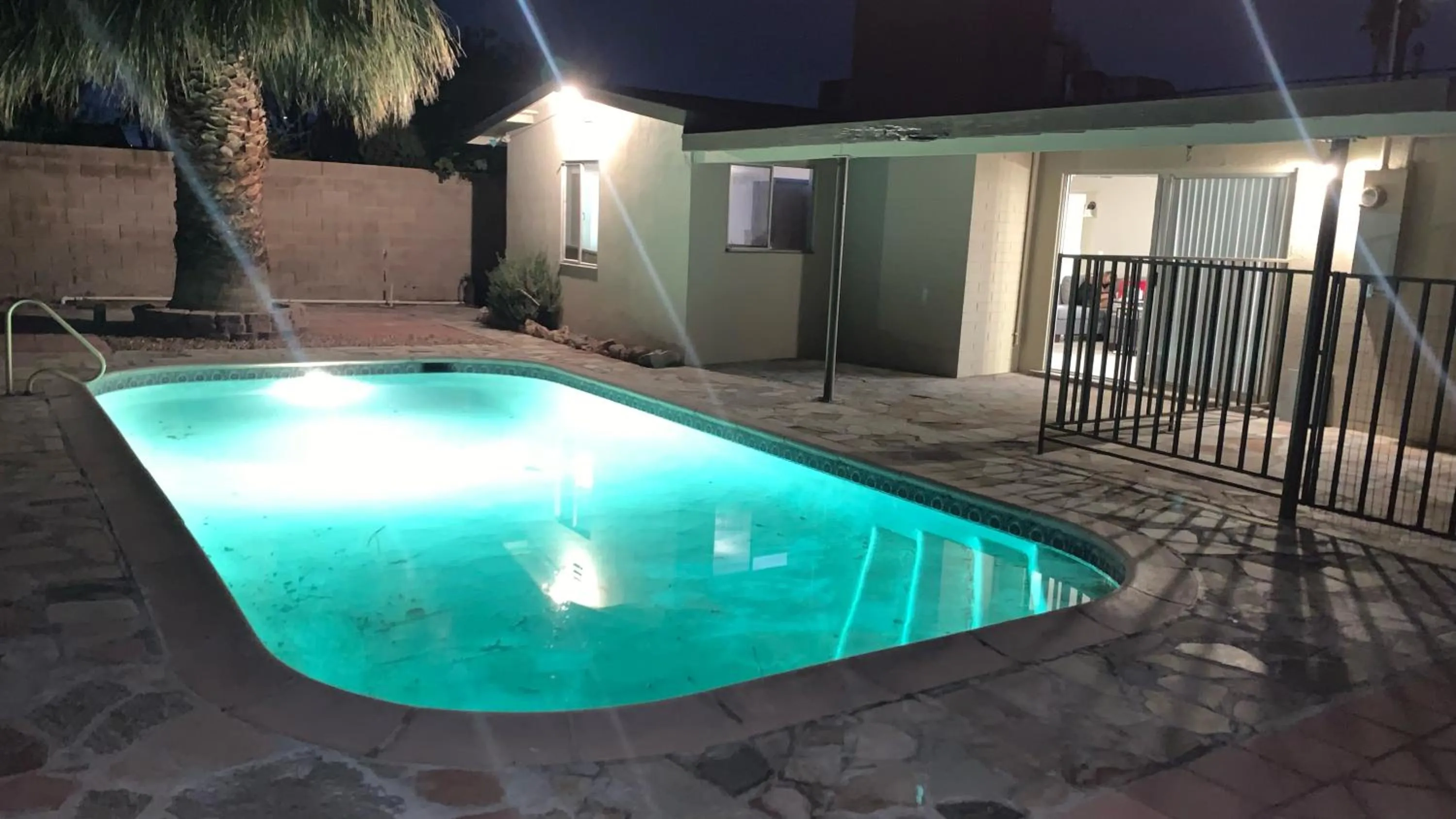 Swimming pool in SU CASA ES MI CASA