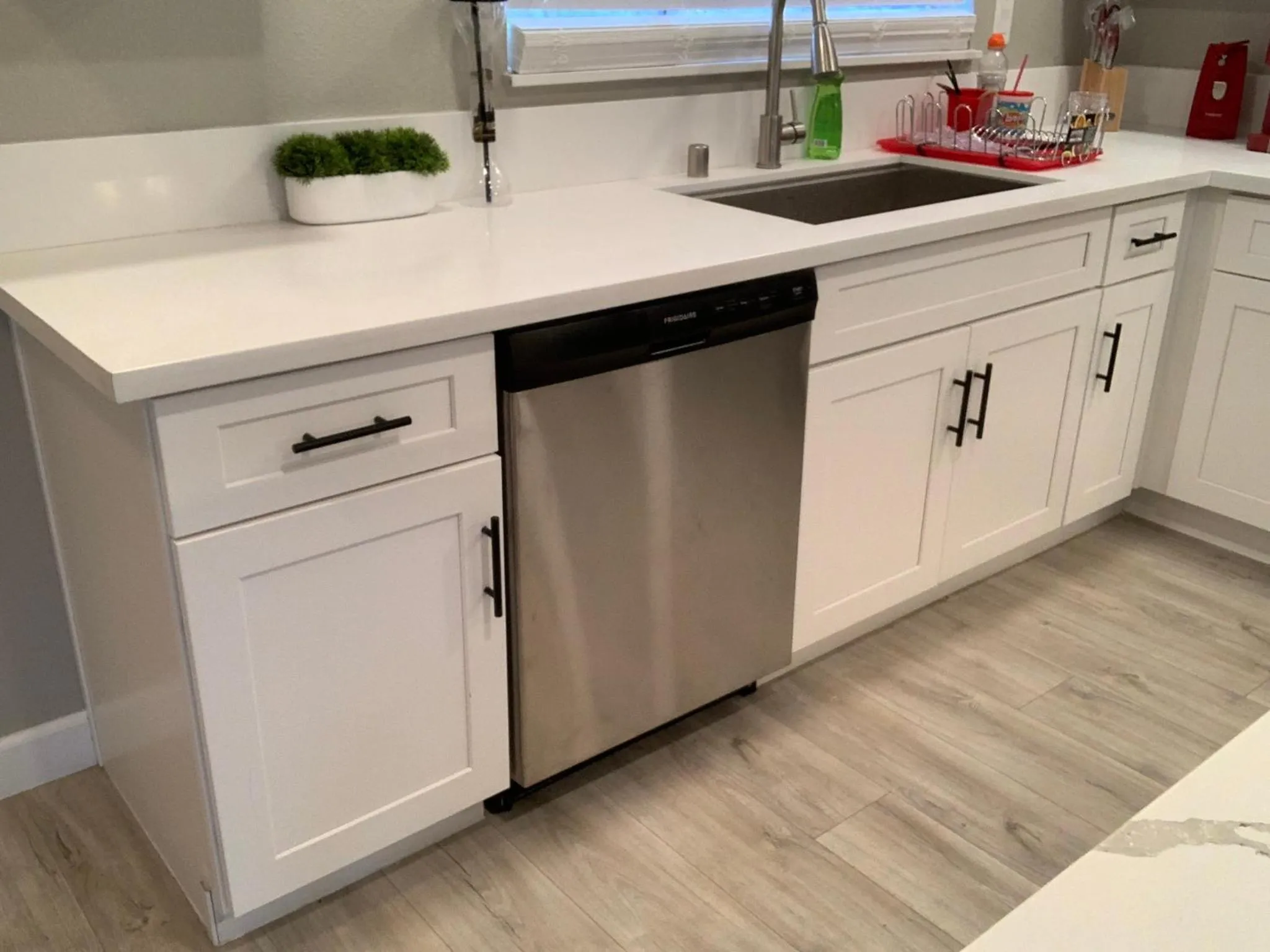 dishwasher in SU CASA ES MI CASA