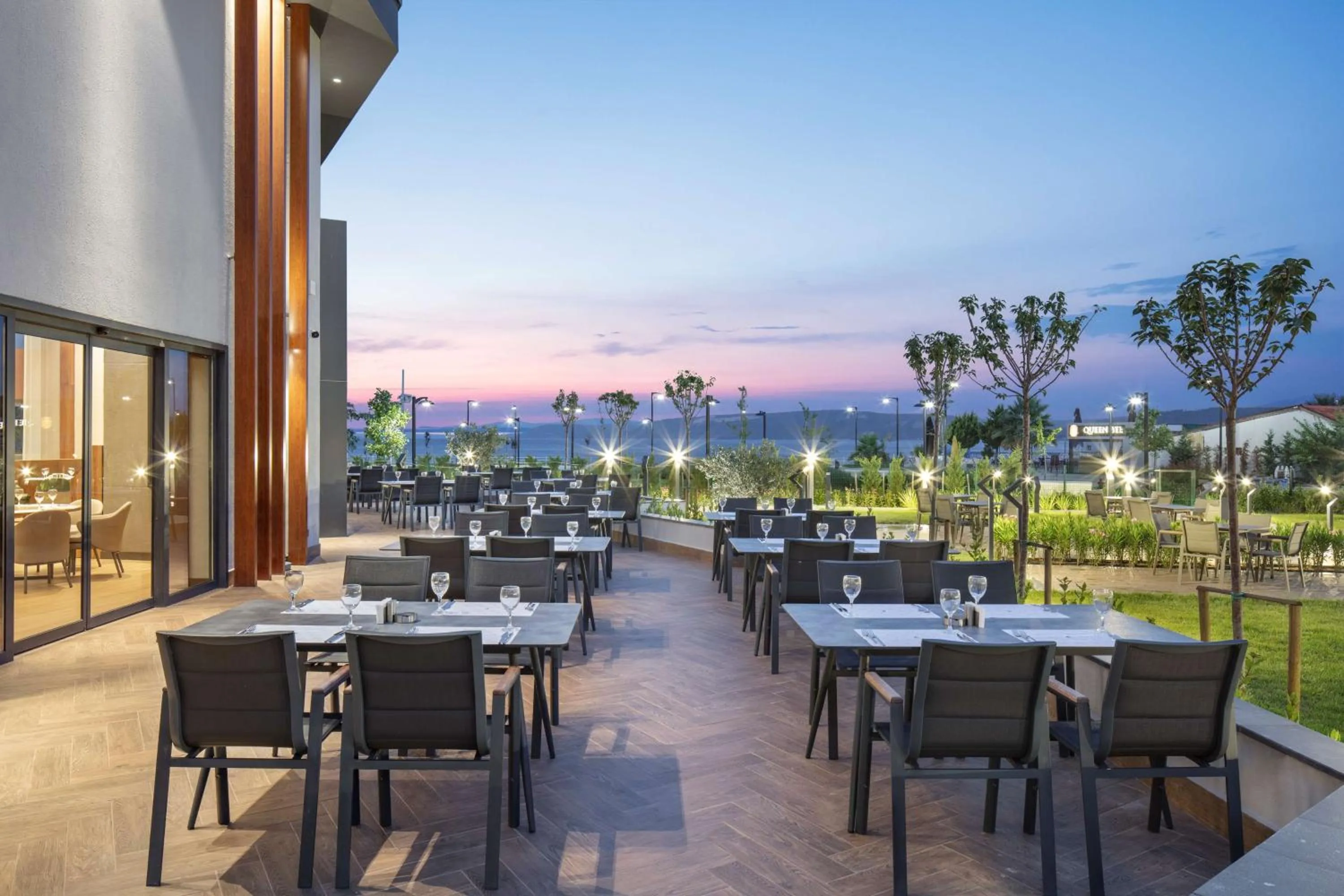 Restaurant/places to eat in Doubletree By Hilton Canakkale