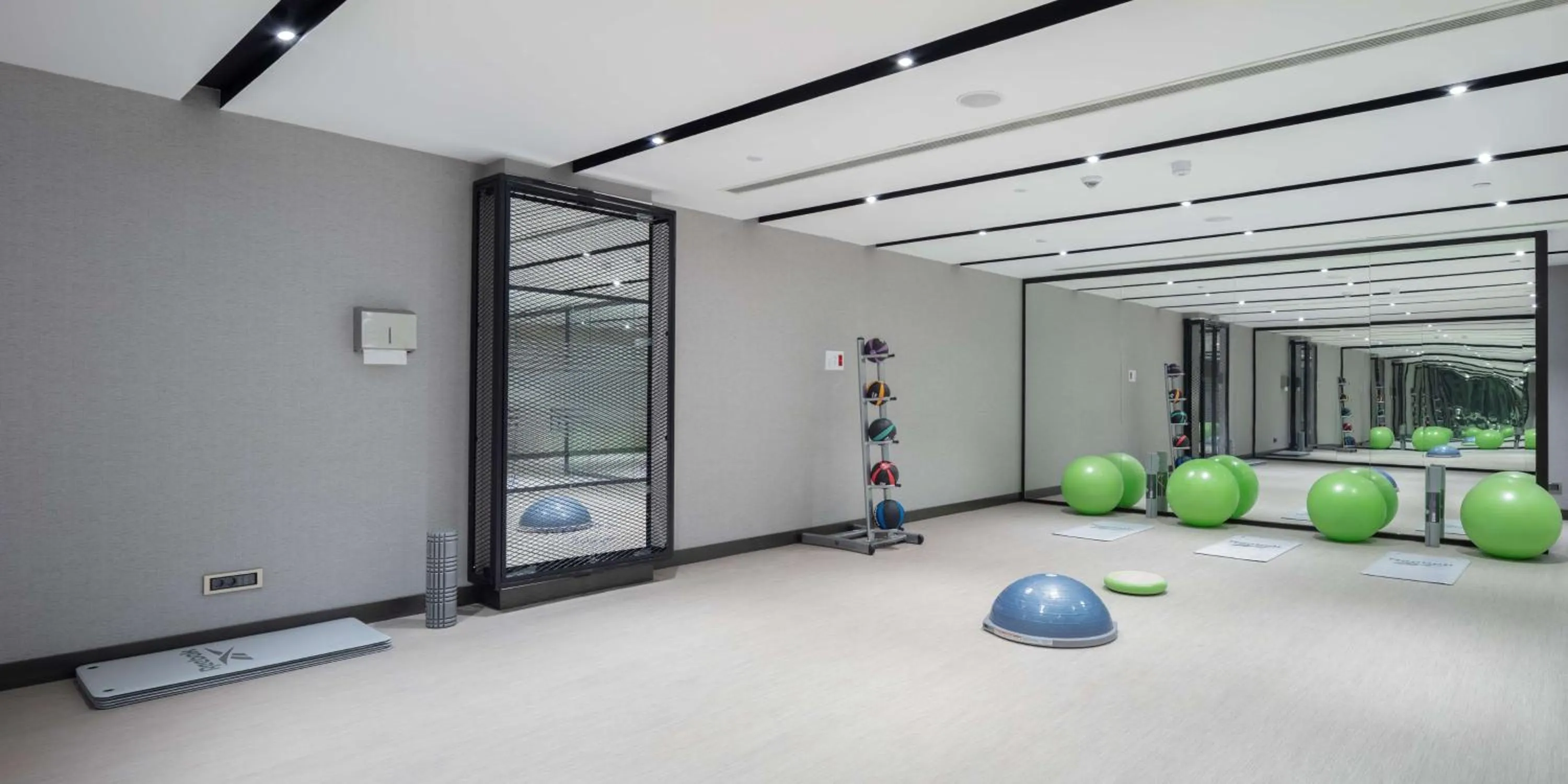 Fitness centre/facilities in Doubletree By Hilton Canakkale